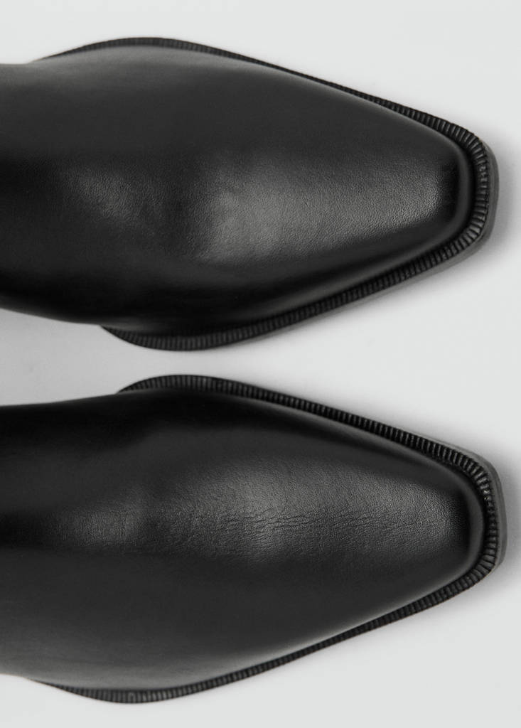 Leather heeled boots — Black