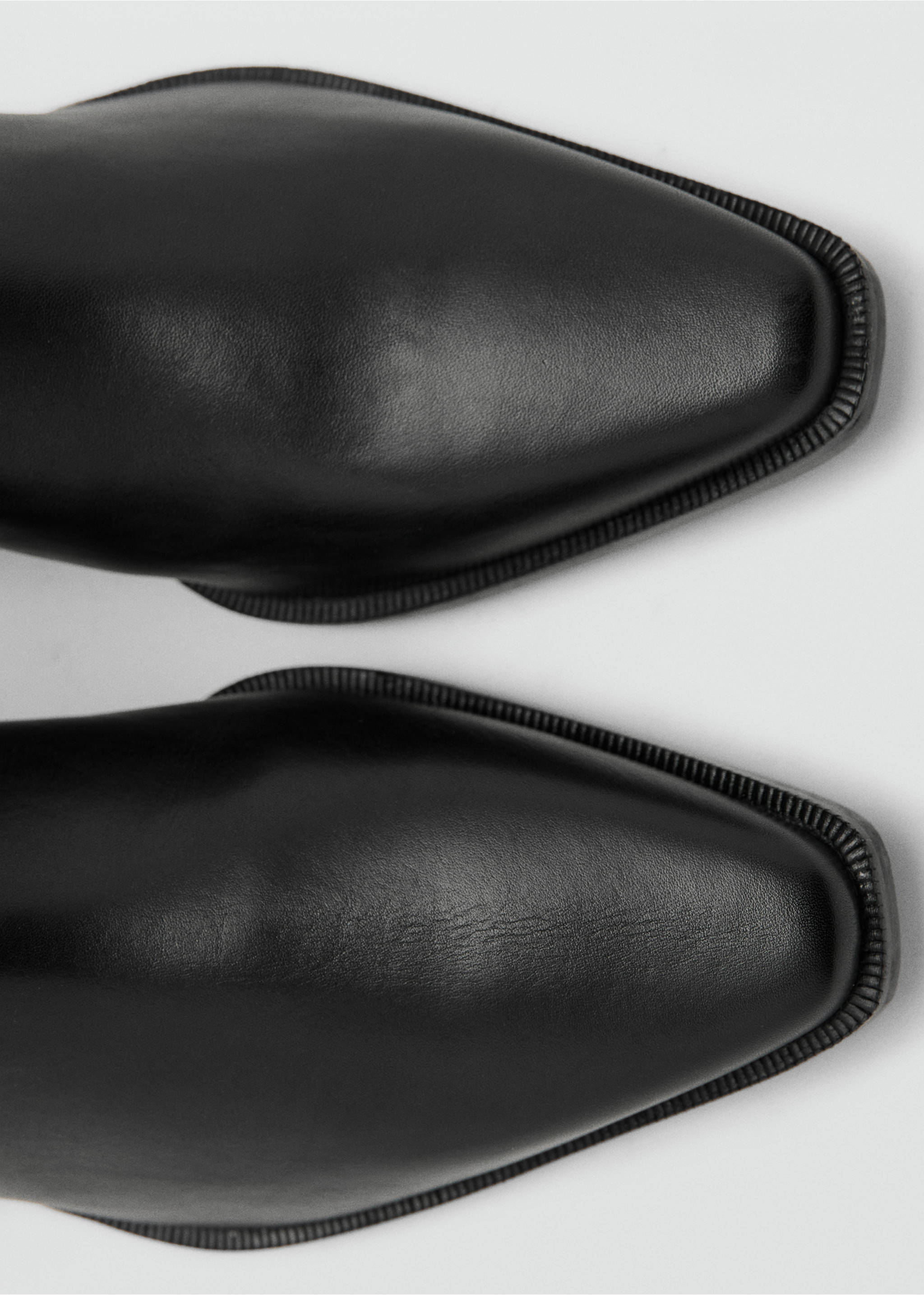 Кожаные ботинки на каблуке - Деталь изделия 1, Черный. Ref: 17075788-00.