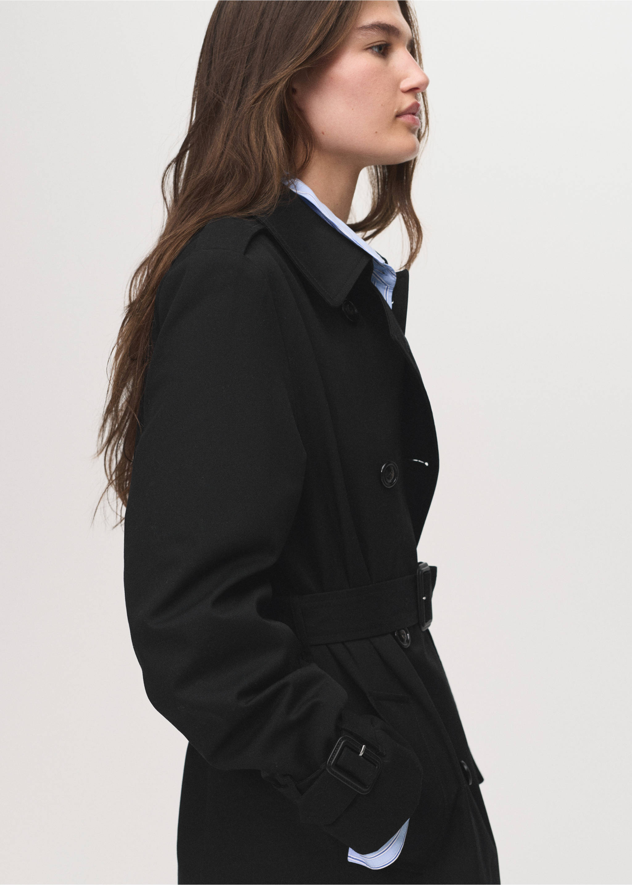 Classic trench coat with belt - Details of the article 2, Black. Ref: 17075789-00.
