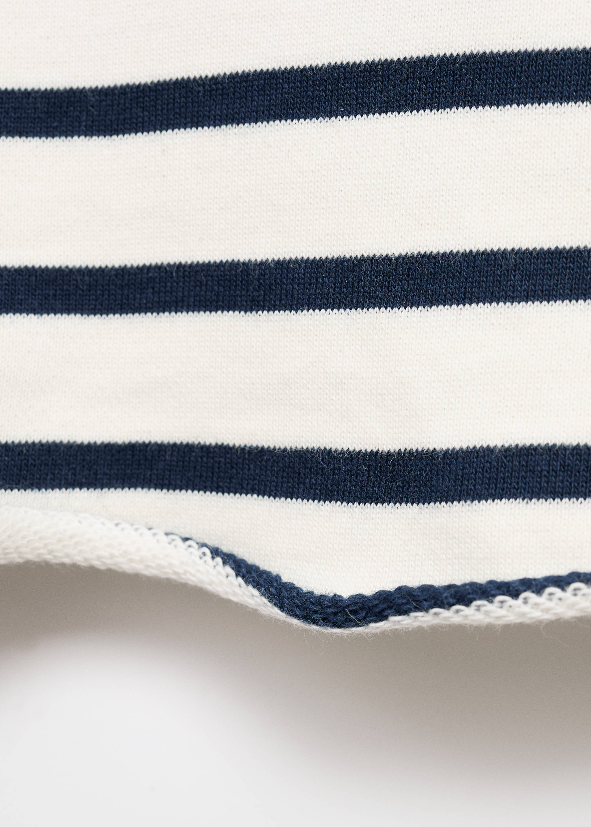 Contrast striped sweatshirt - Details of the article 0