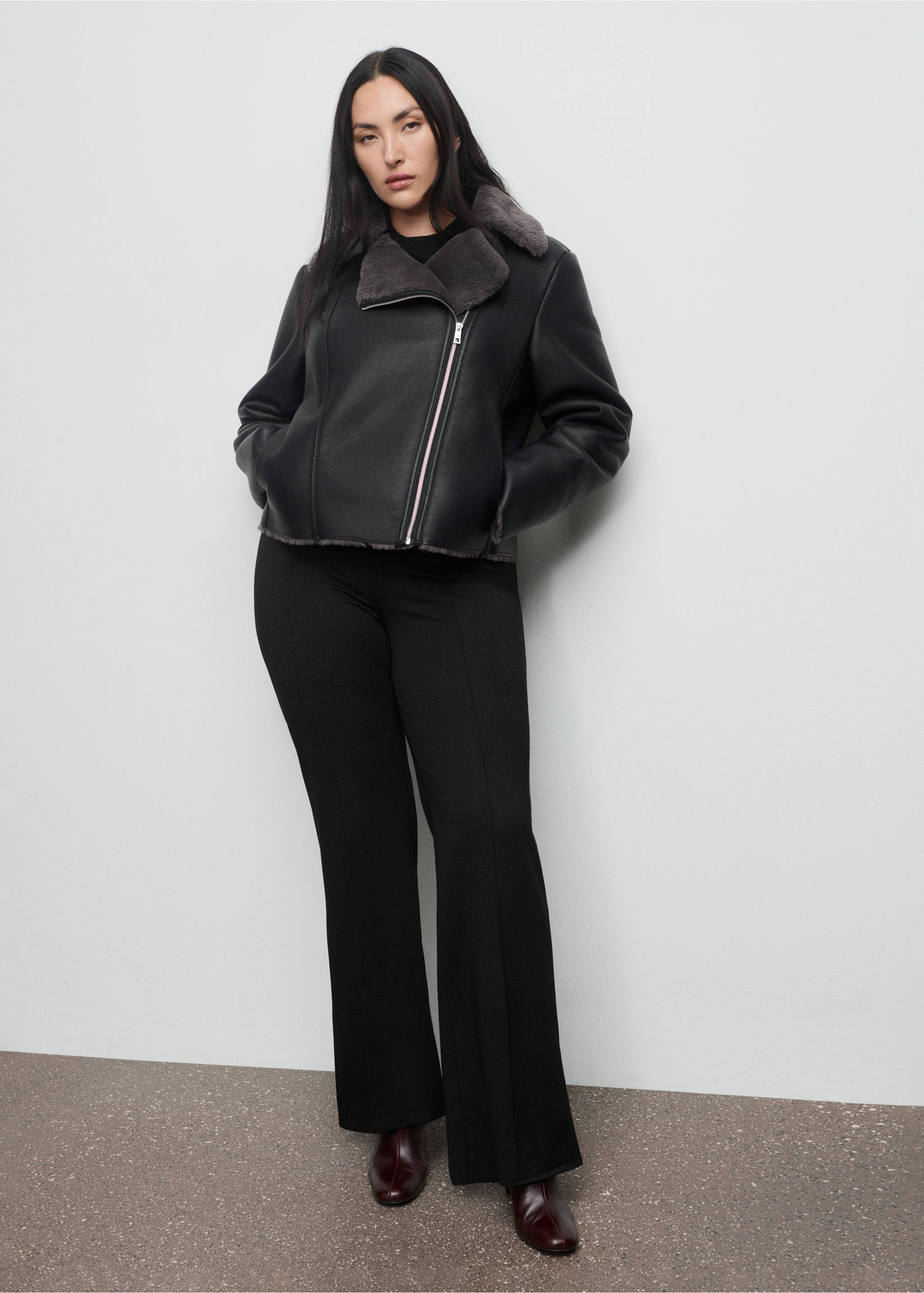 Veste biker fourrure synthétique - Détail de l'article 3, Noir. Ref: 17075796-00.