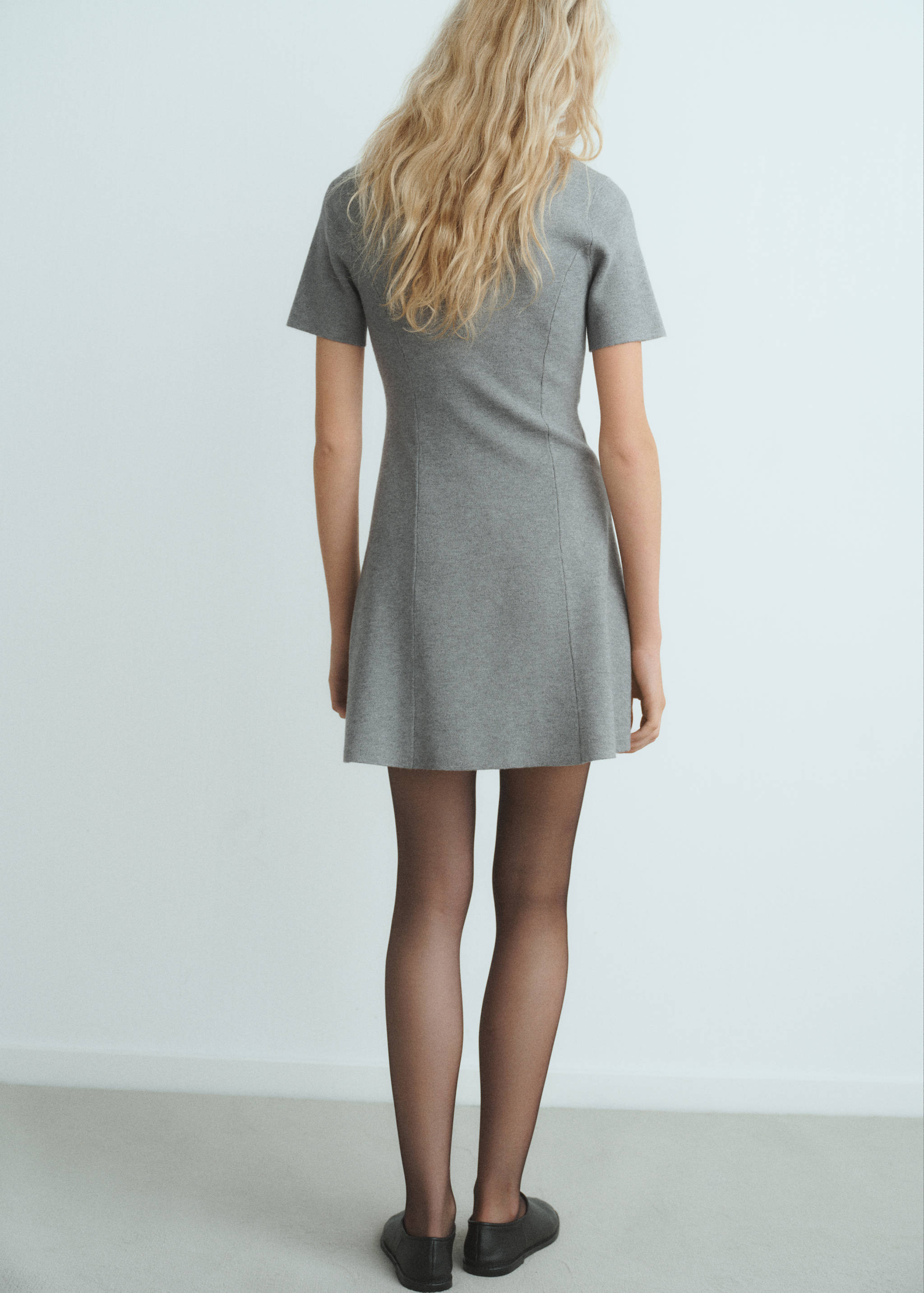 Fine-knit flared dress - Reverse of the article