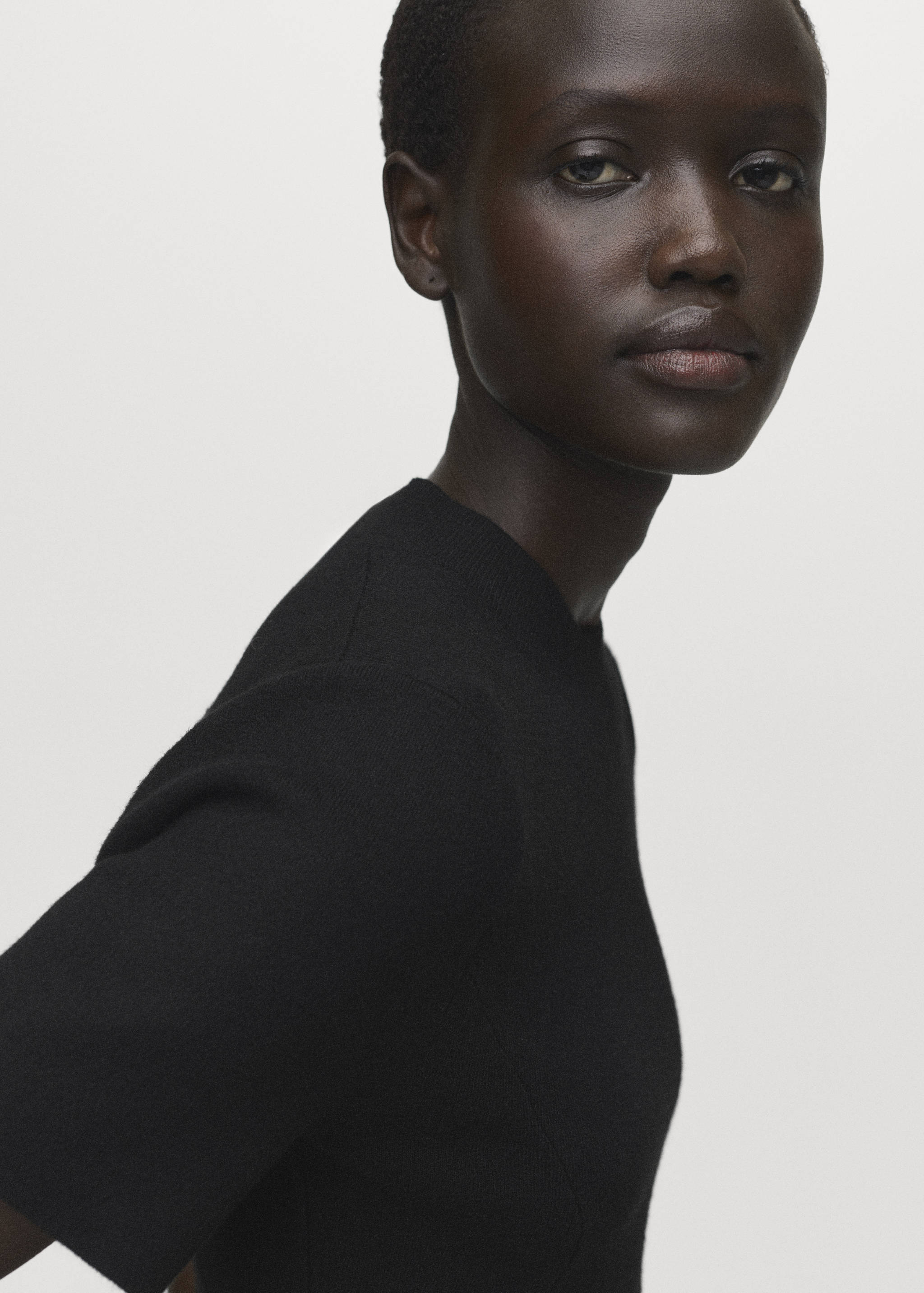 Fine-knit flared dress - Details of the article 1