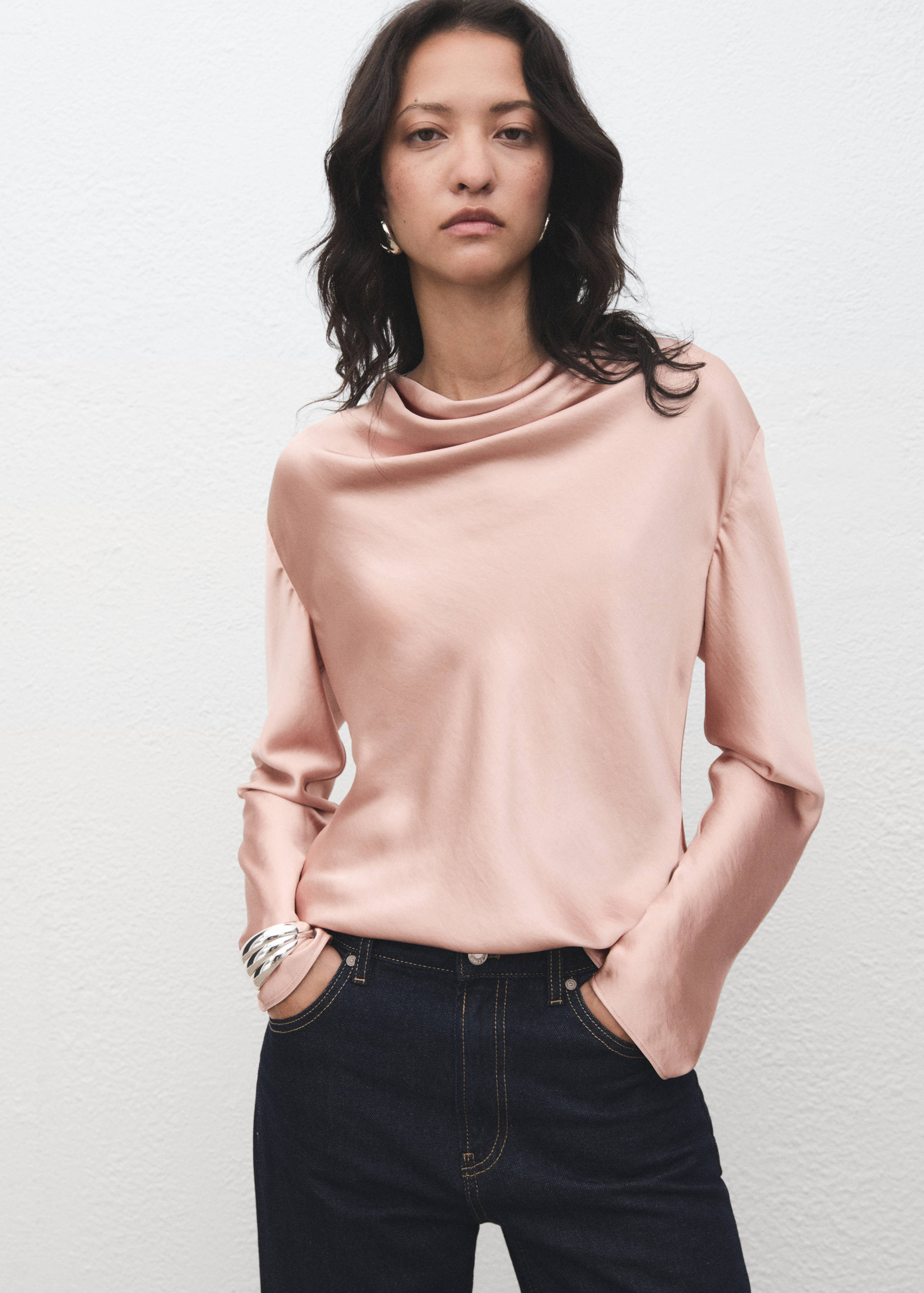 Satin blouse with draped neck - Medium plane