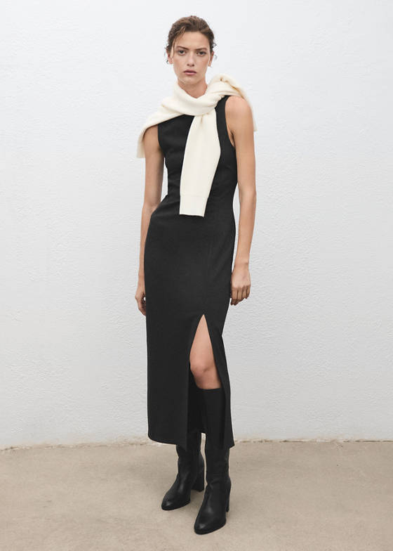 Cut-out detaylı volanlı elbise
