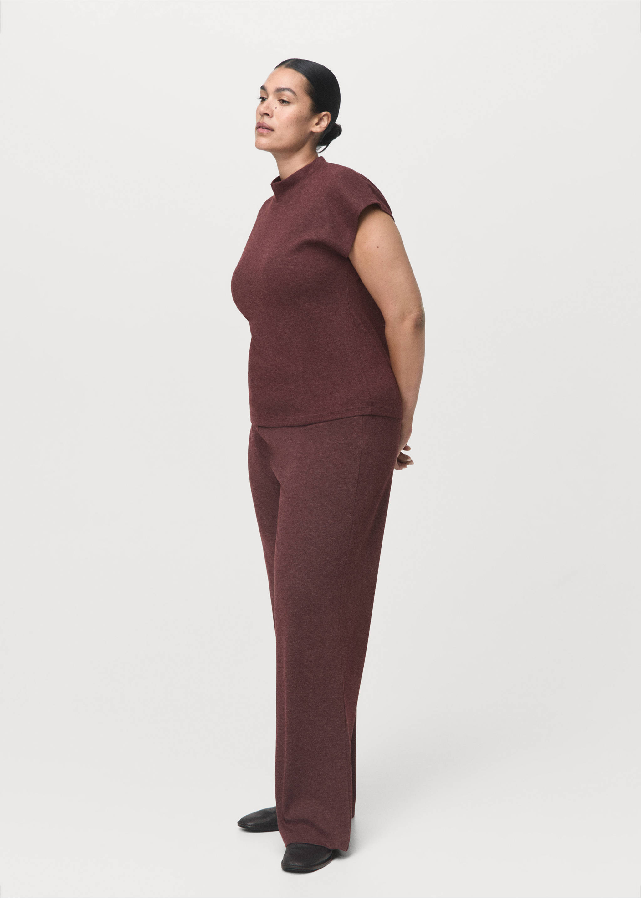 Knitted trousers with elastic waistband - Details of the article 3, Burgundy. Ref: 17075815-00.