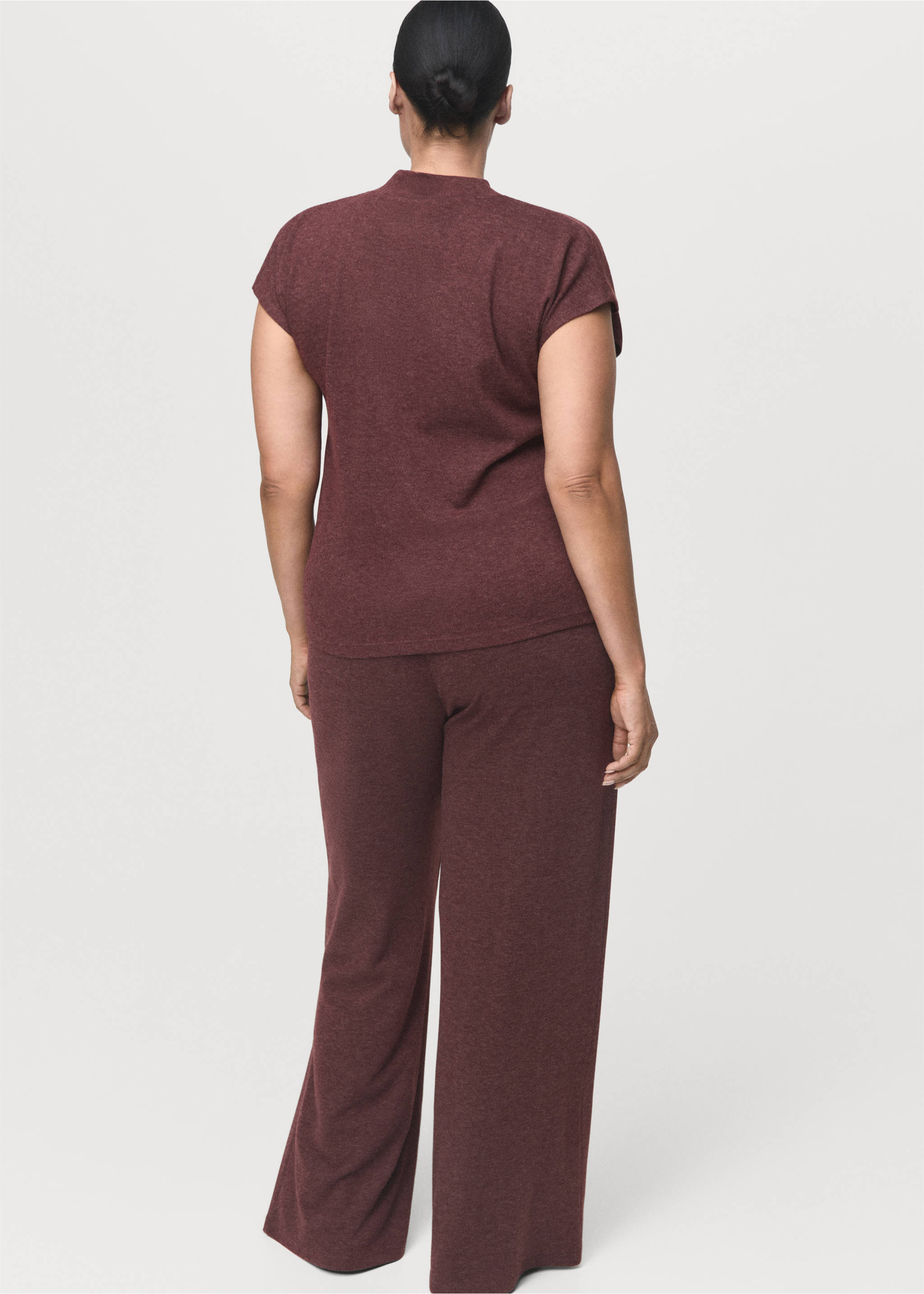 Knitted trousers with elastic waistband - Details of the article 4, Burgundy. Ref: 17075815-00.