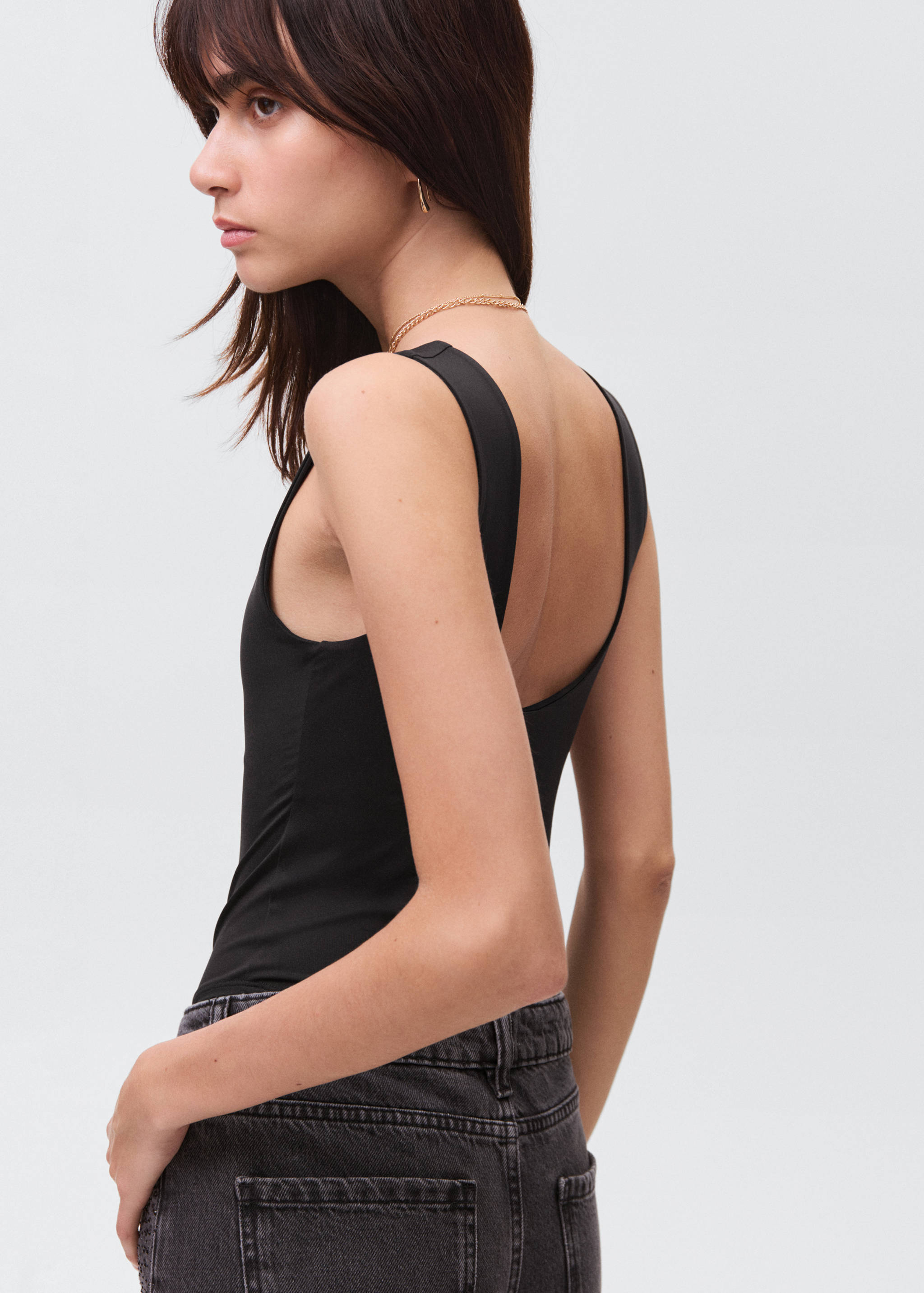 Body elastic uni - Spatele articolului