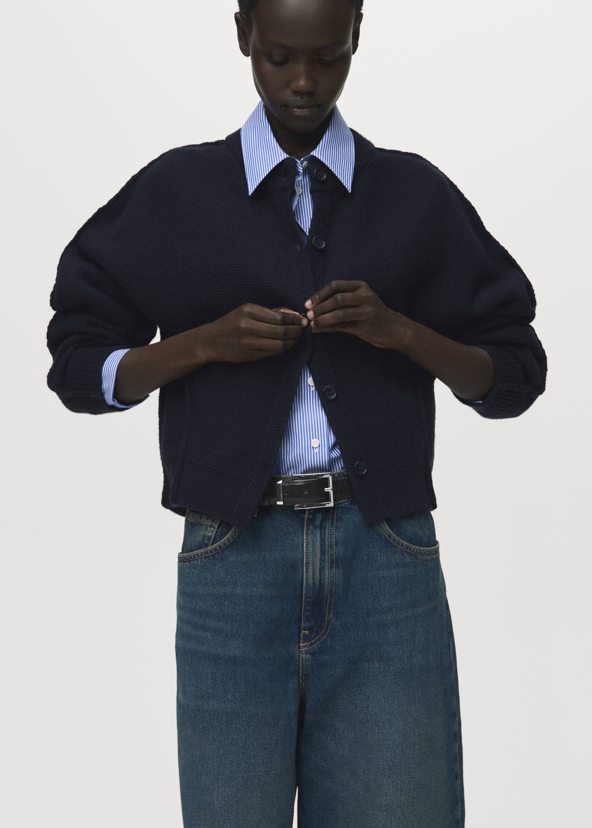 Straight-fit cardigan with buttons - Medium plane