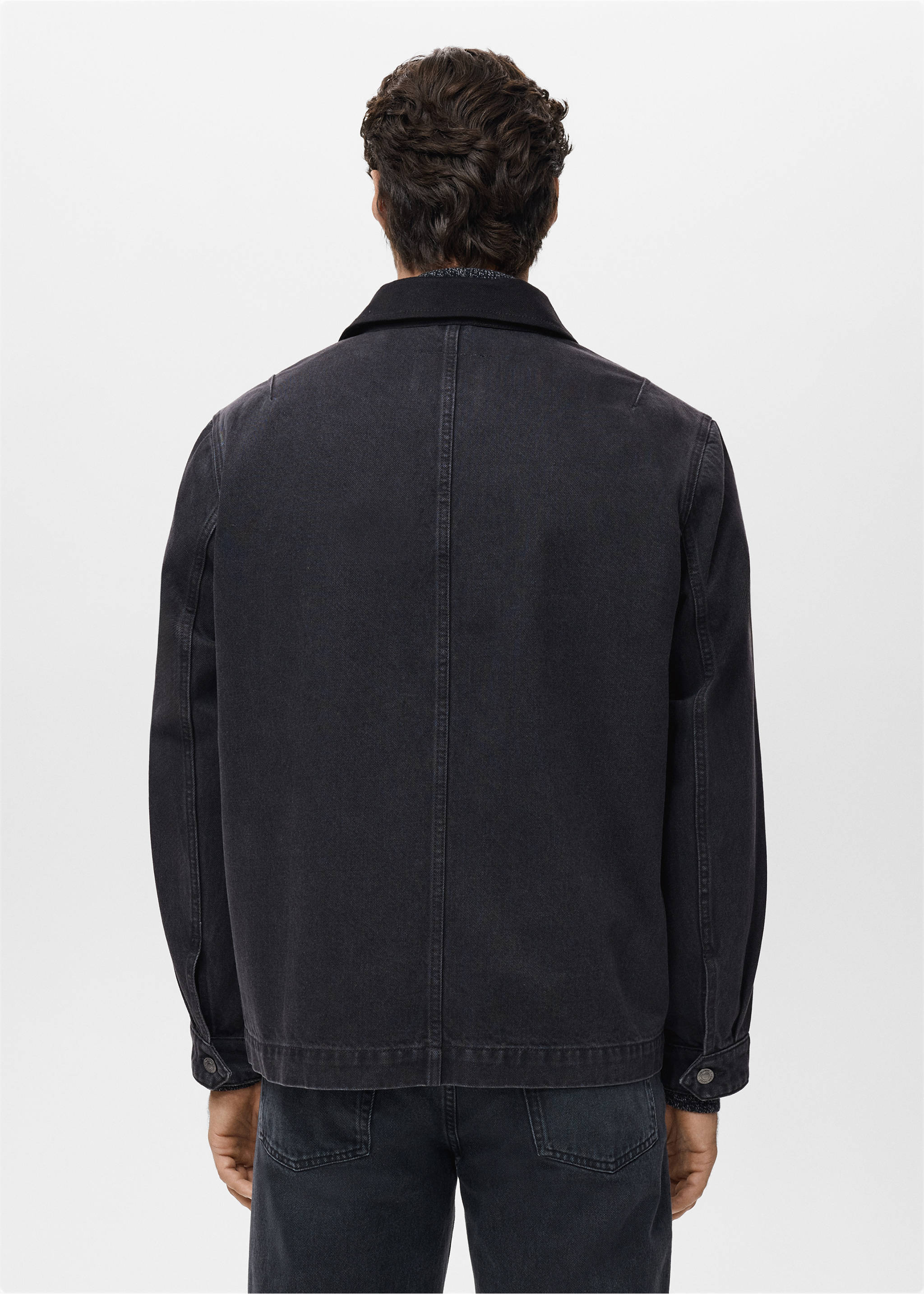 Джинсовая куртка с карманами - Обратная сторона изделия, Черный деним. Ref: 17075968-00.