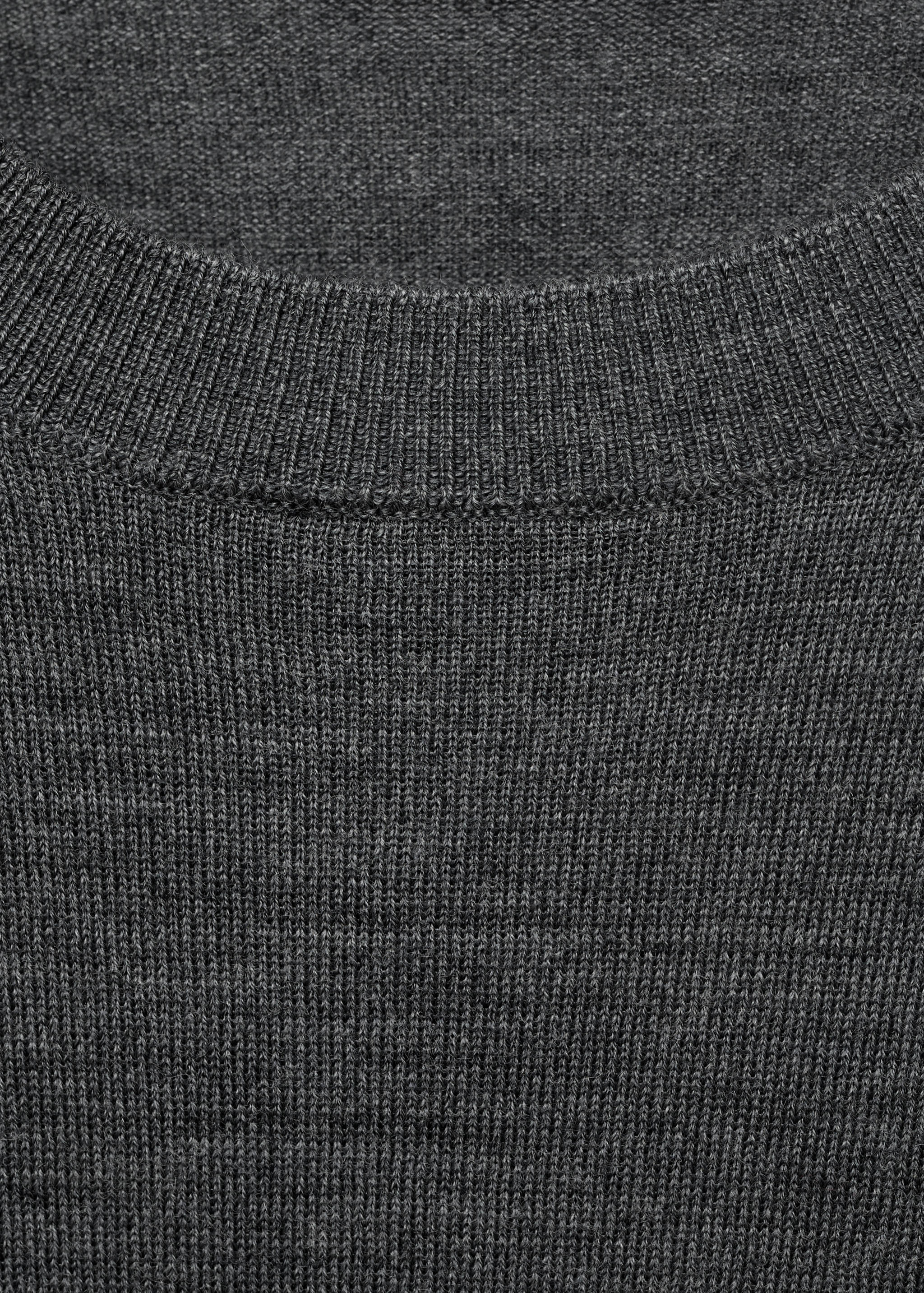 100% merino wool crew neck sweater - Details of the article 8