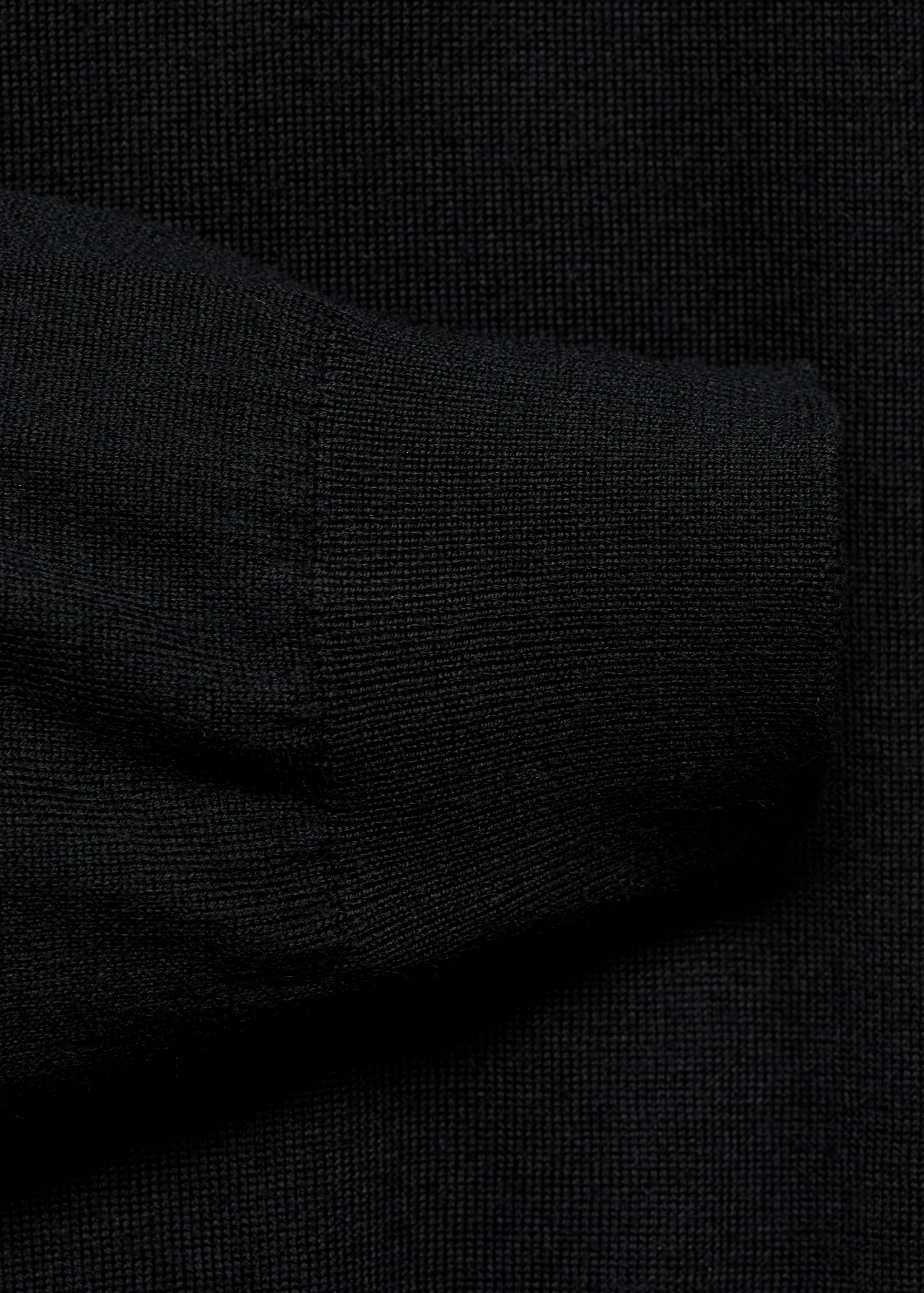 100% merino wool crew neck sweater - Details of the article 8
