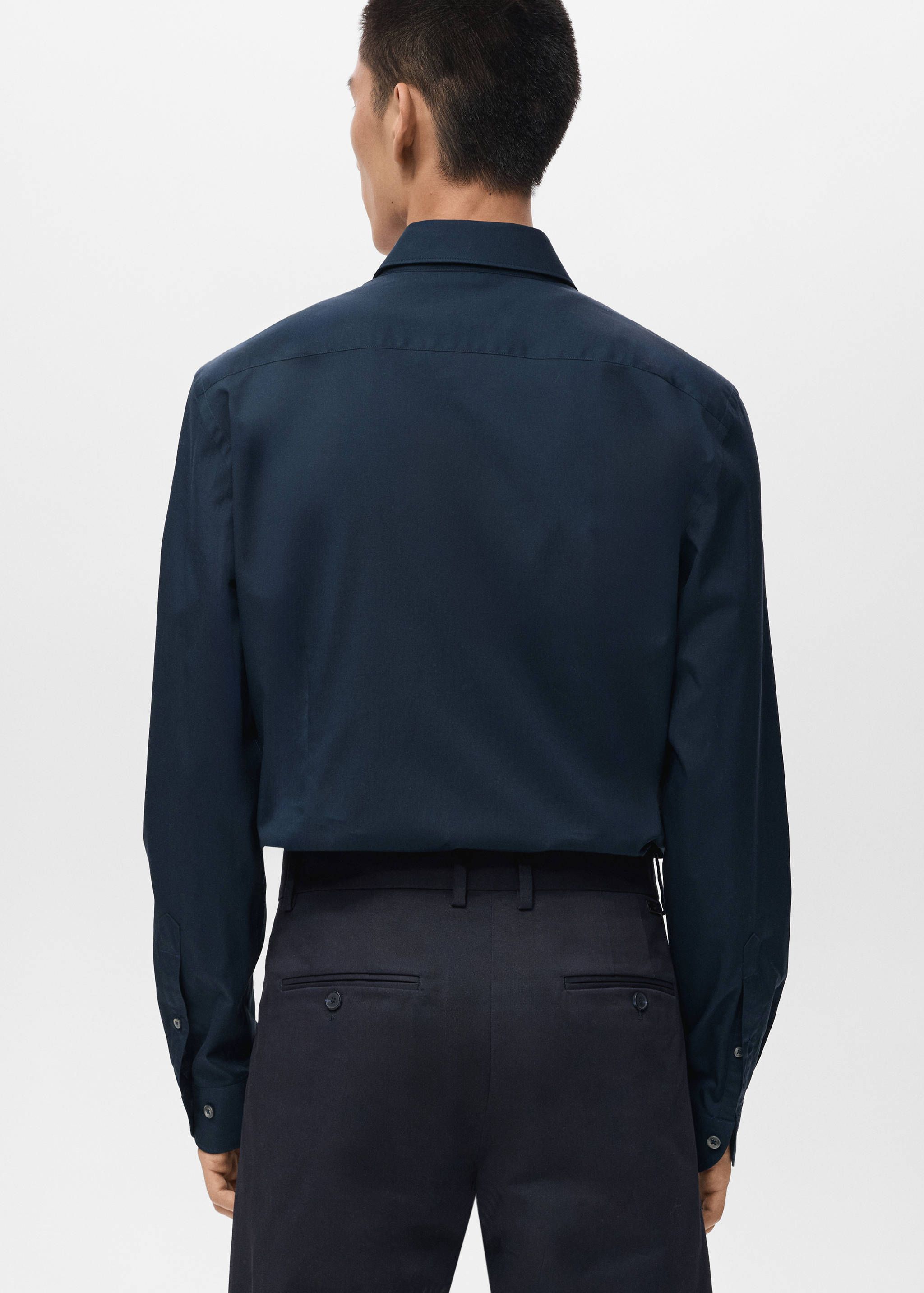 100% cotton slim-fit shirt - Reverse of the article