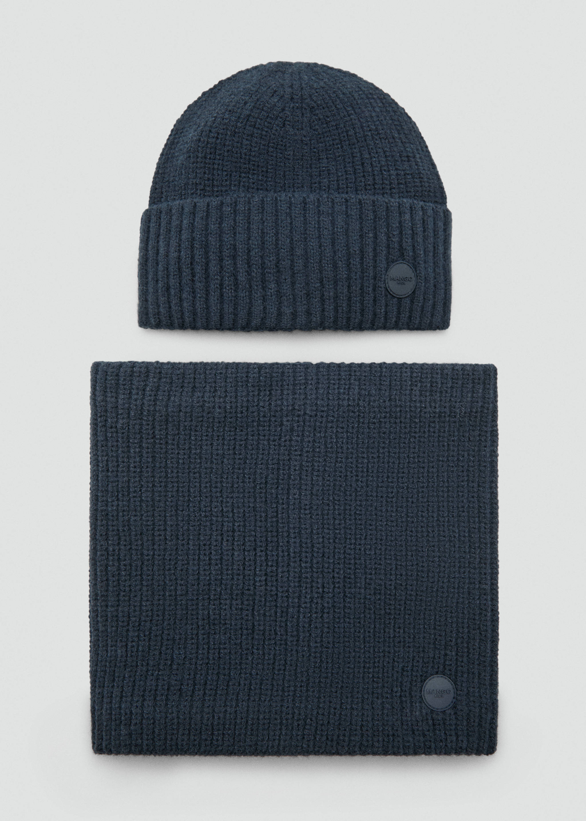 Knitted hat with turn-up - Details of the article 2