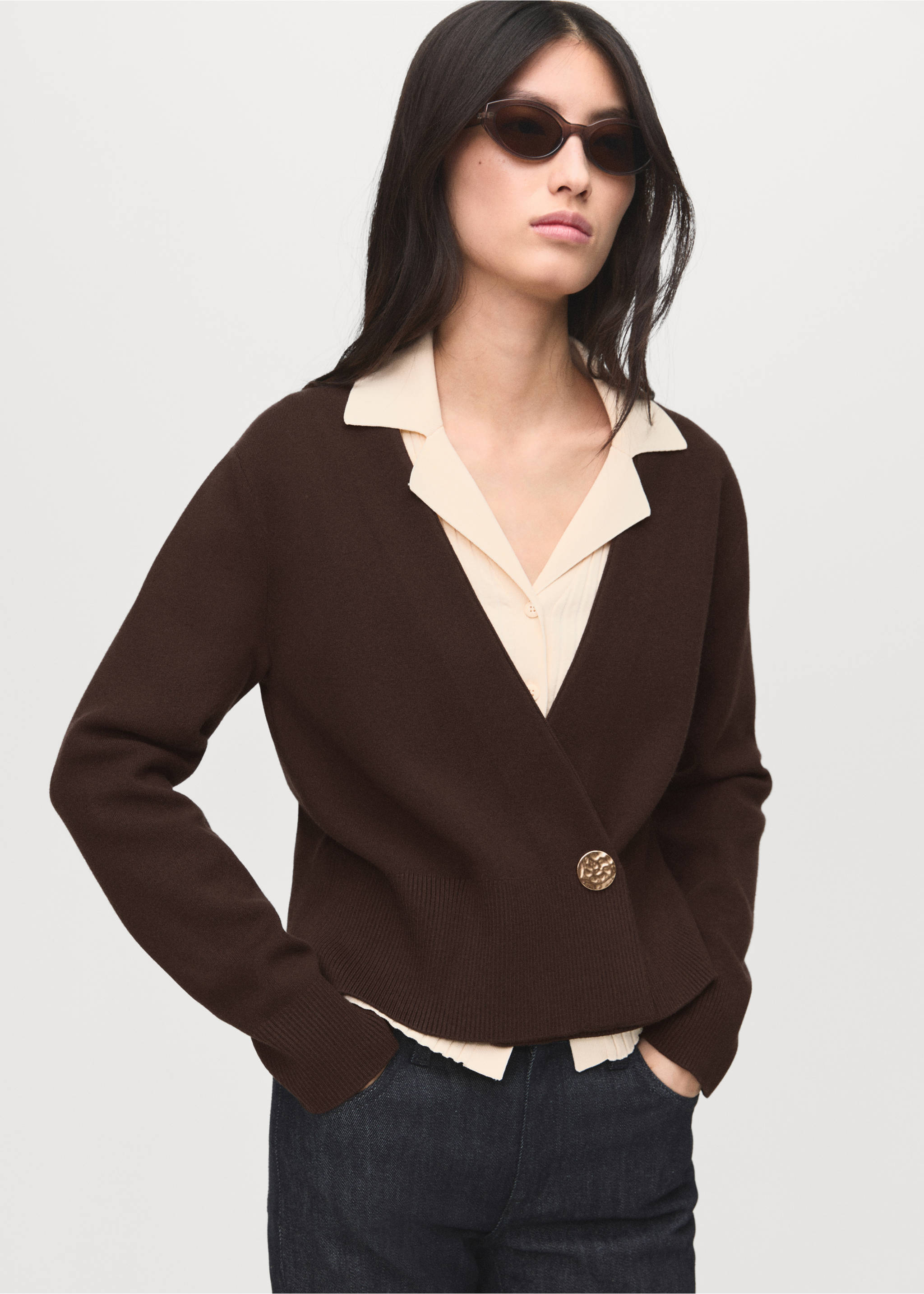 Cross-over cardigan with jewel button - Medium plane, Chocolate. Ref: 17075982-00.