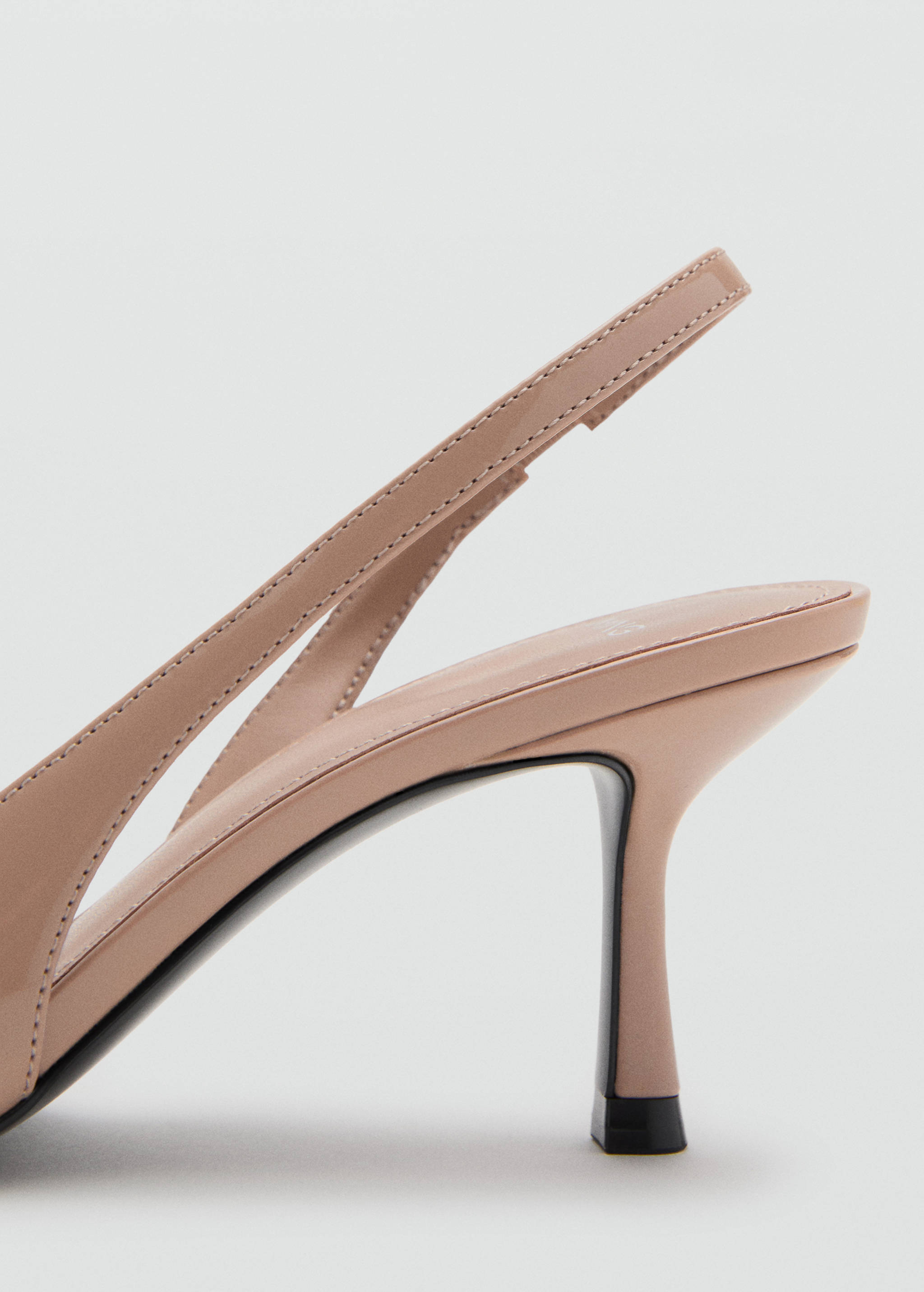 Patent heeled shoes - Details of the article 2