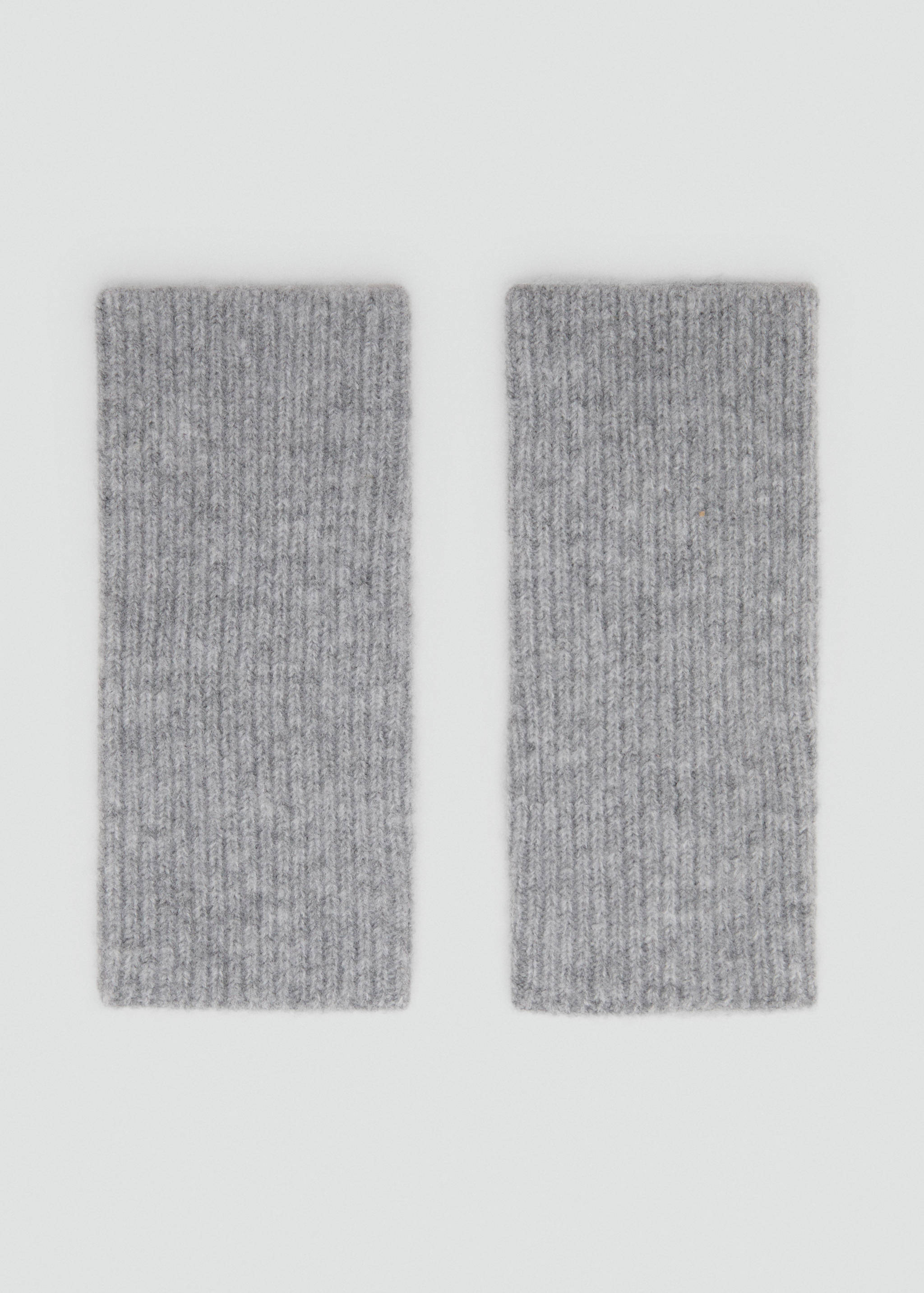 Knitted gloves - Article without model