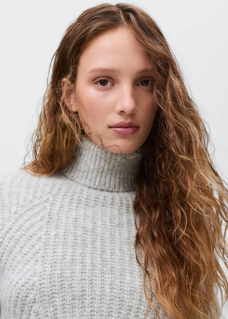 Turtleneck knit sweater — Light Heather Grey