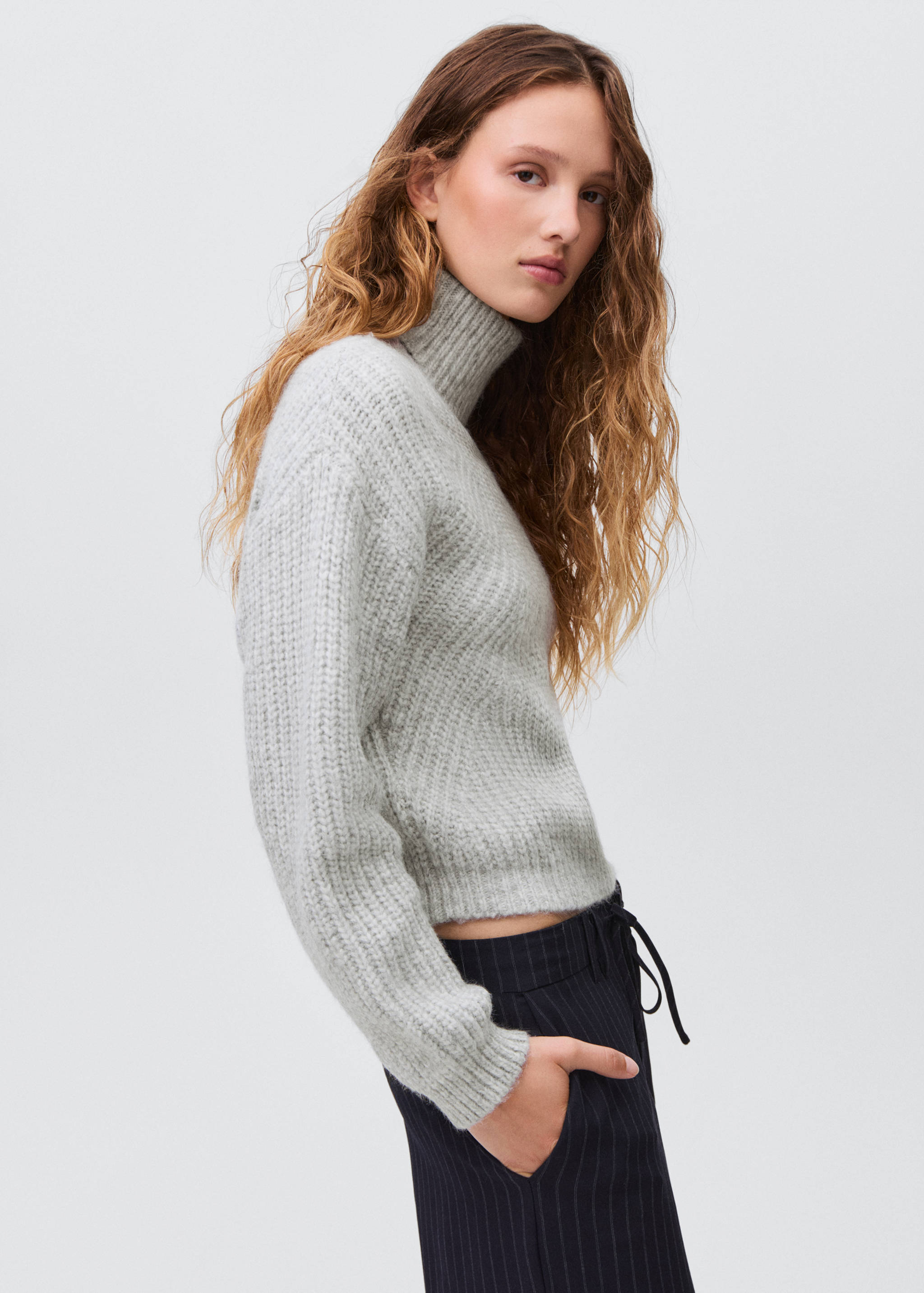 Turtleneck knit sweater - Details of the article 2