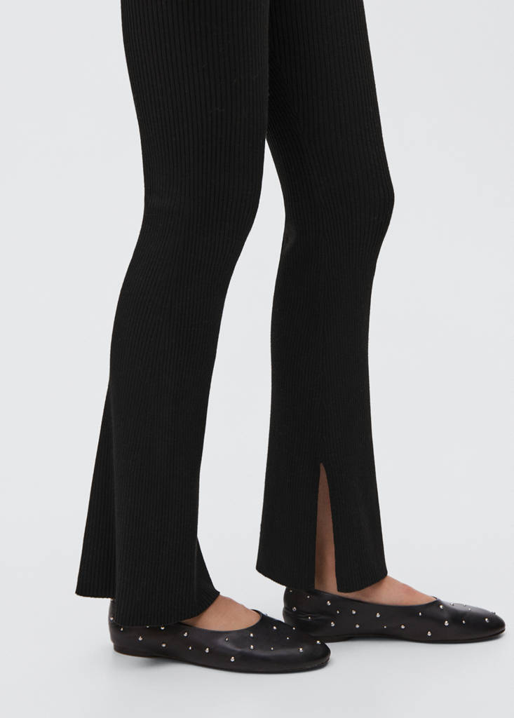 Ribbed flared trousers — Black