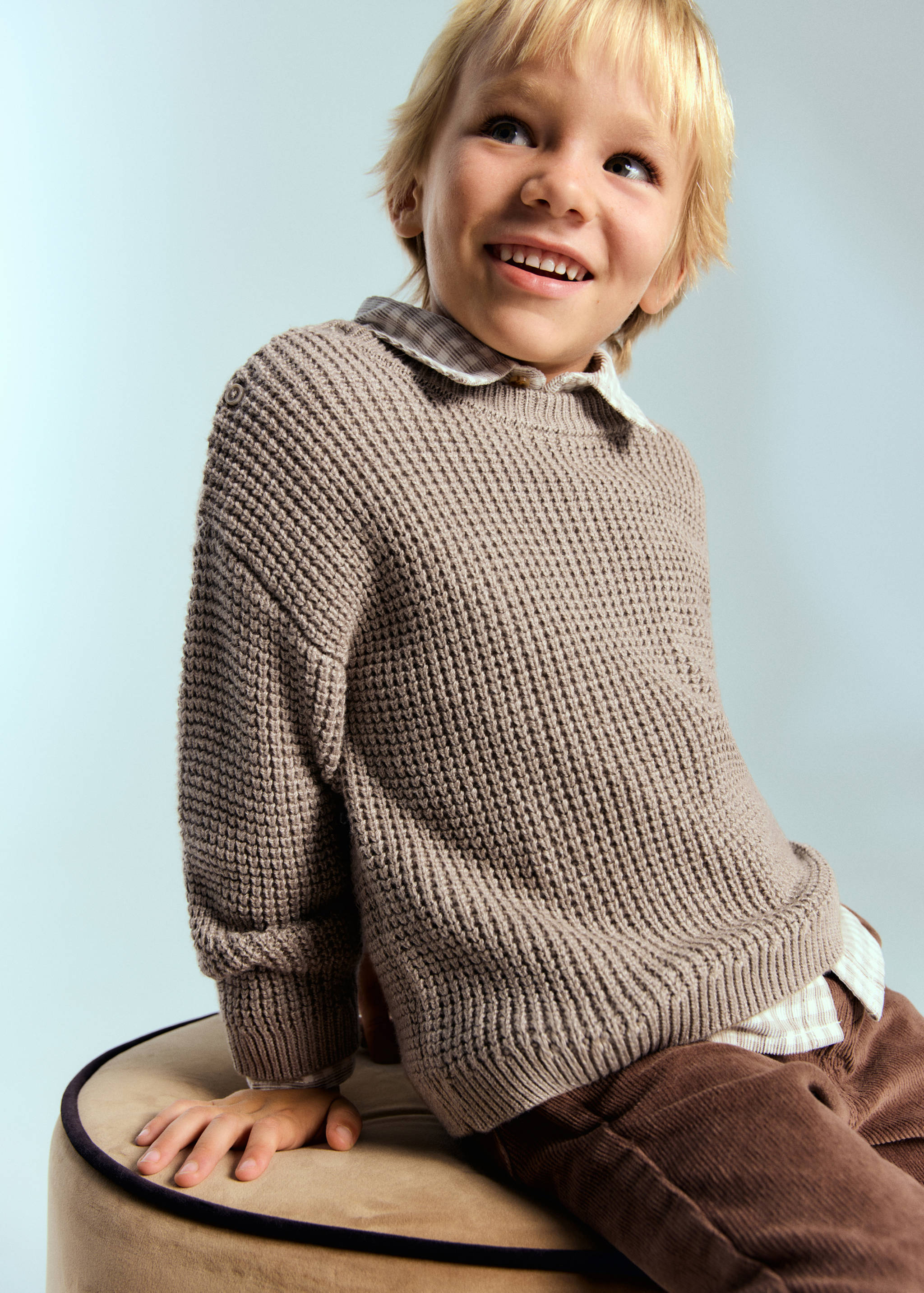 Knitted cotton sweater - General plane