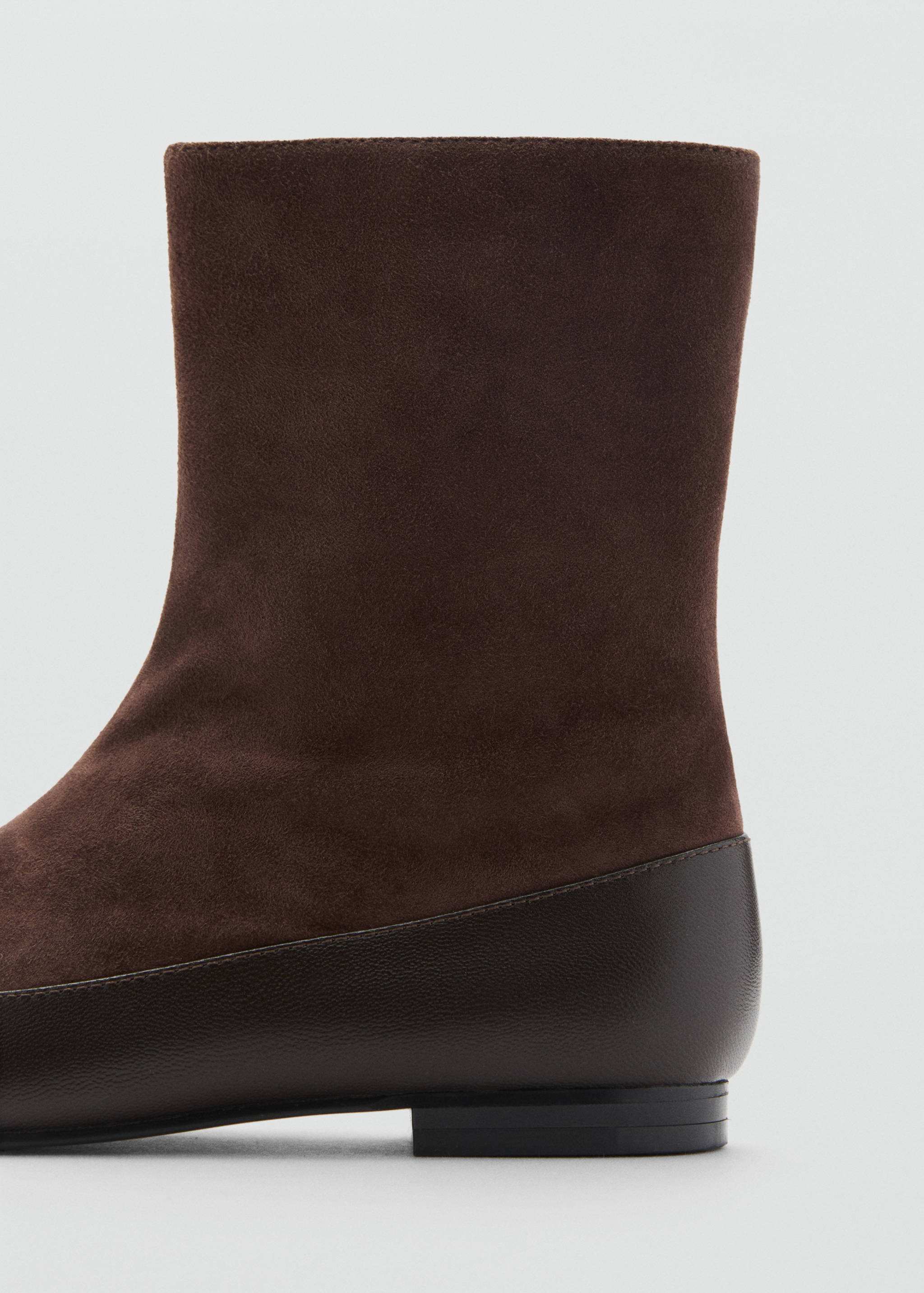 Combined leather ankle boot - Details of the article 2