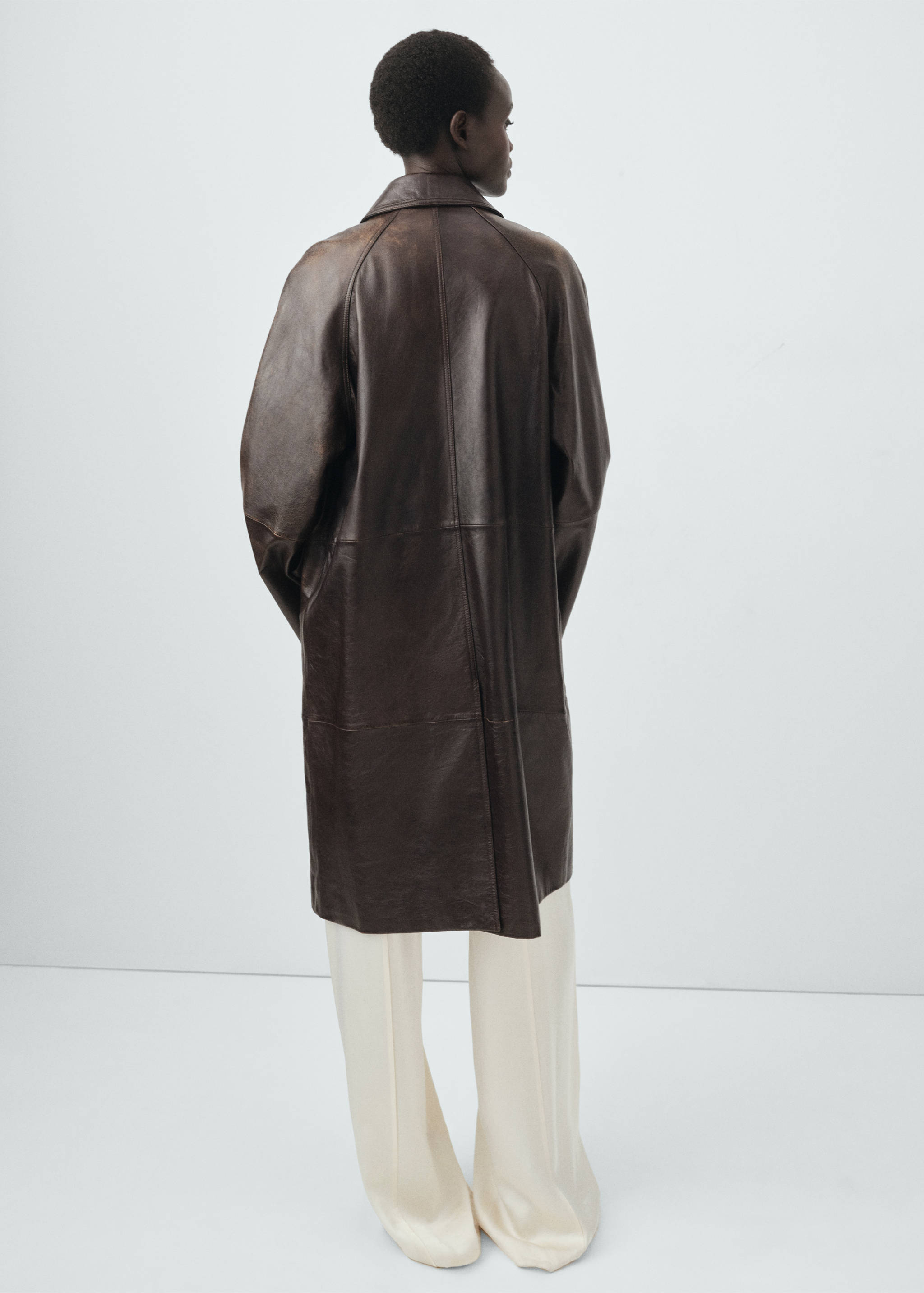 100% leather full-length coat - Reverse of the article