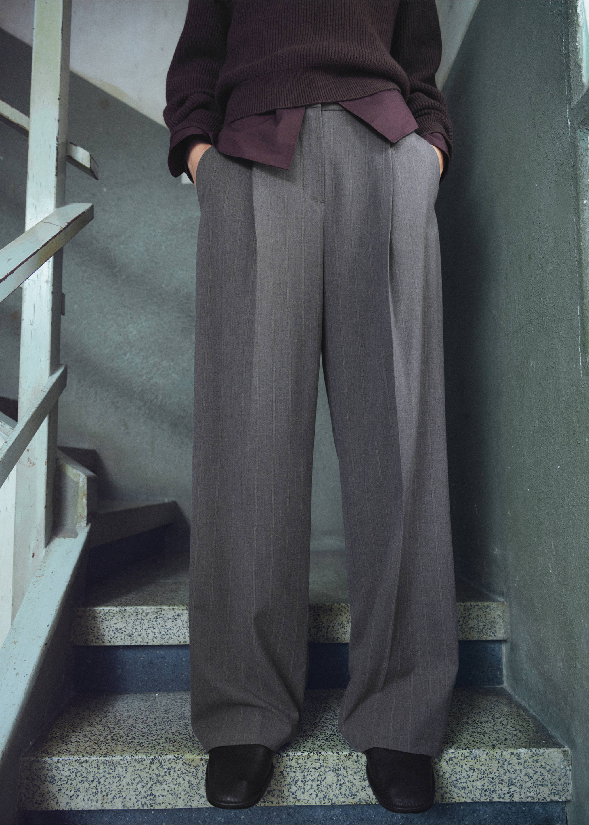 Pleated wide leg trousers - Medium plane, Grey. Ref: 17076349-00.