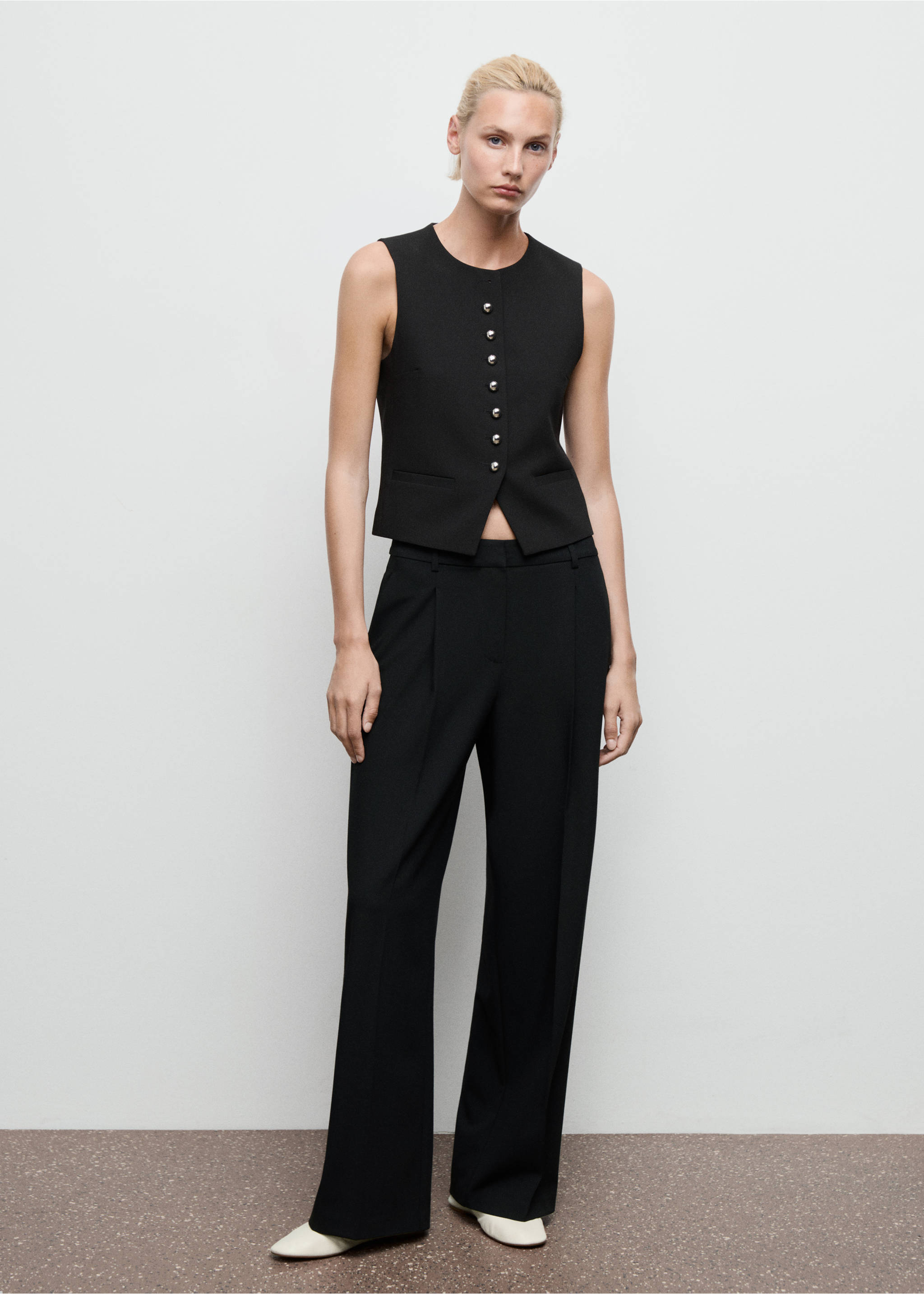 Pleated wide leg trousers - General plane, Black. Ref: 17076349-00.