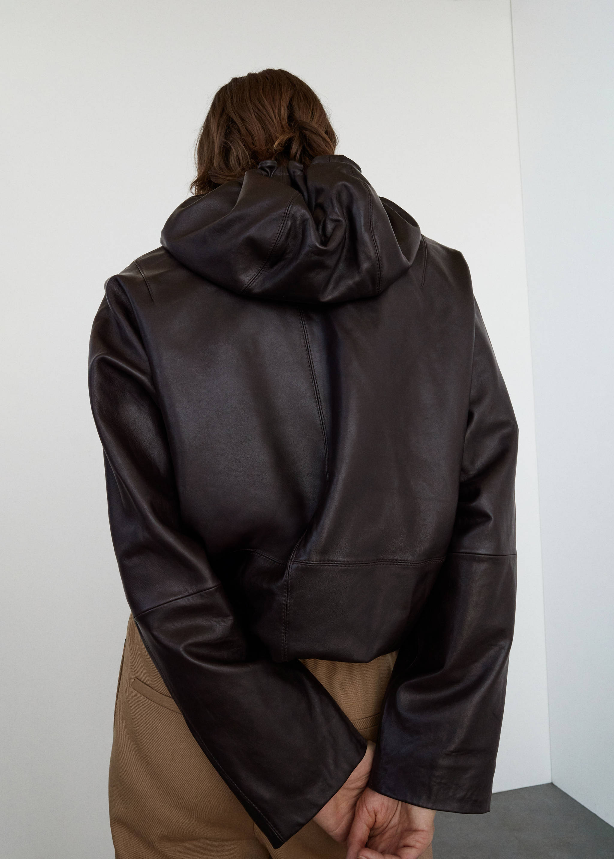 100% leather jacket with hood - Reverse of the article