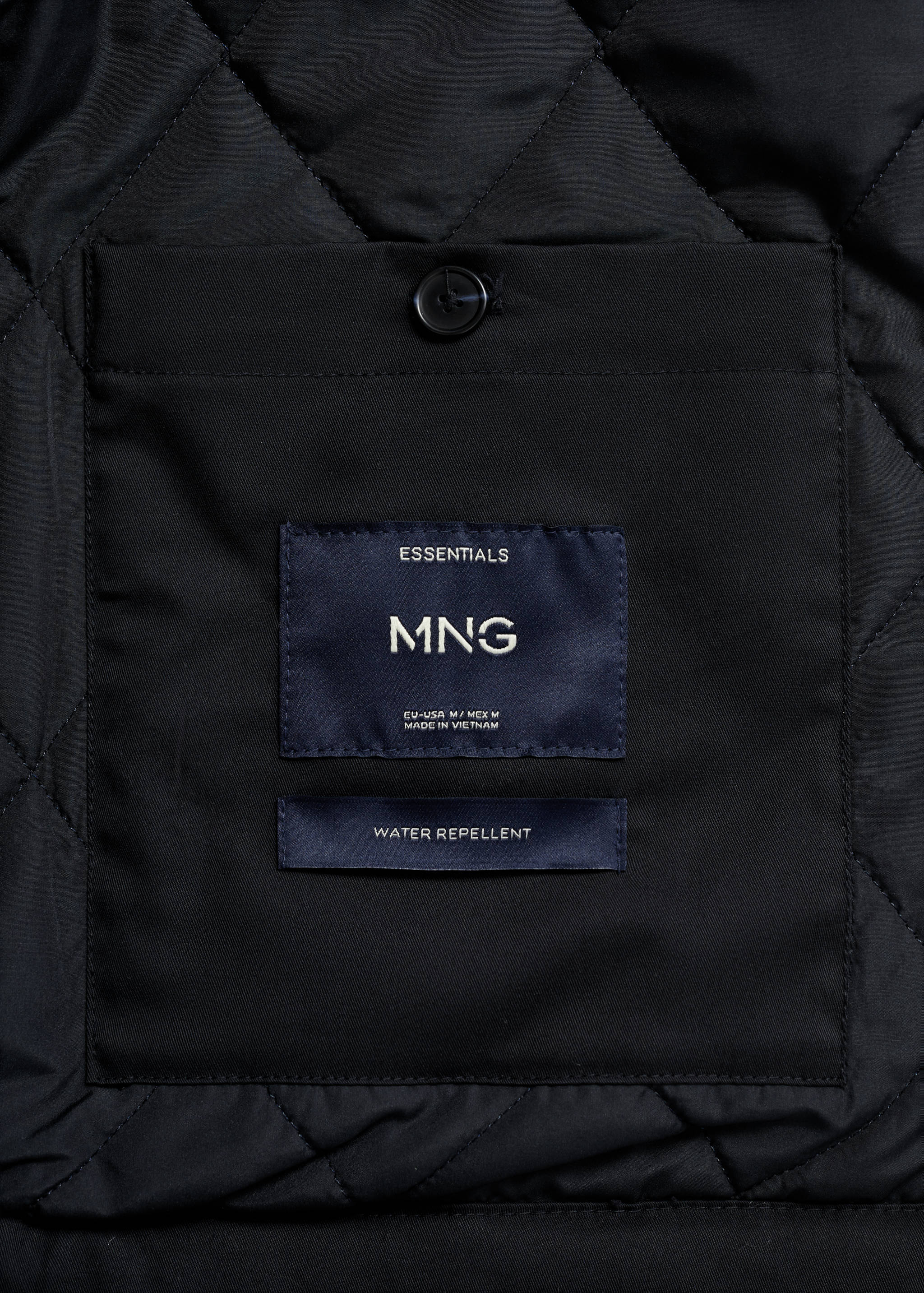 Quilted water repellent jacket - Details of the article 0
