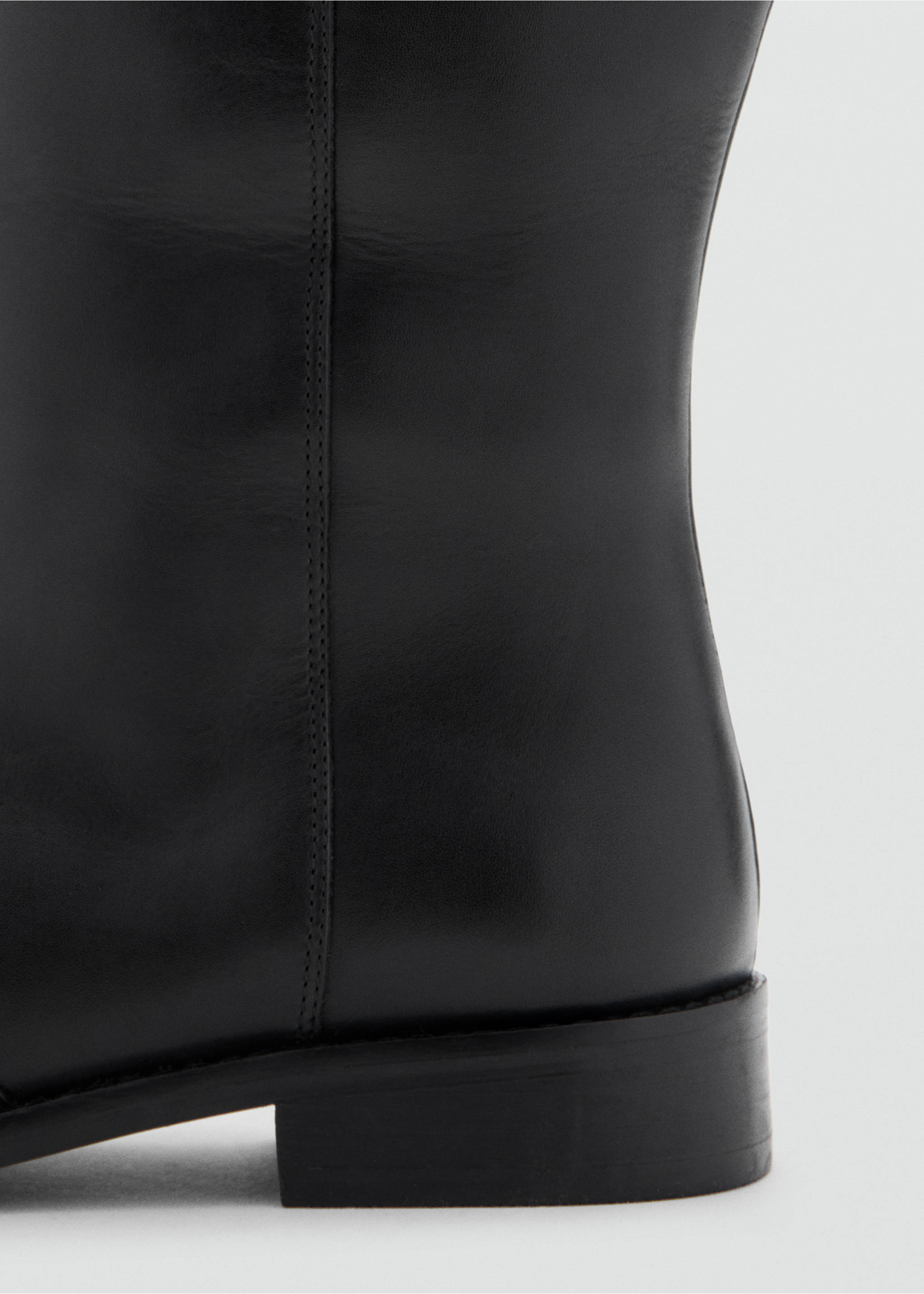 Suede high boots - Details of the article 1, Black. Ref: 17076721-00.