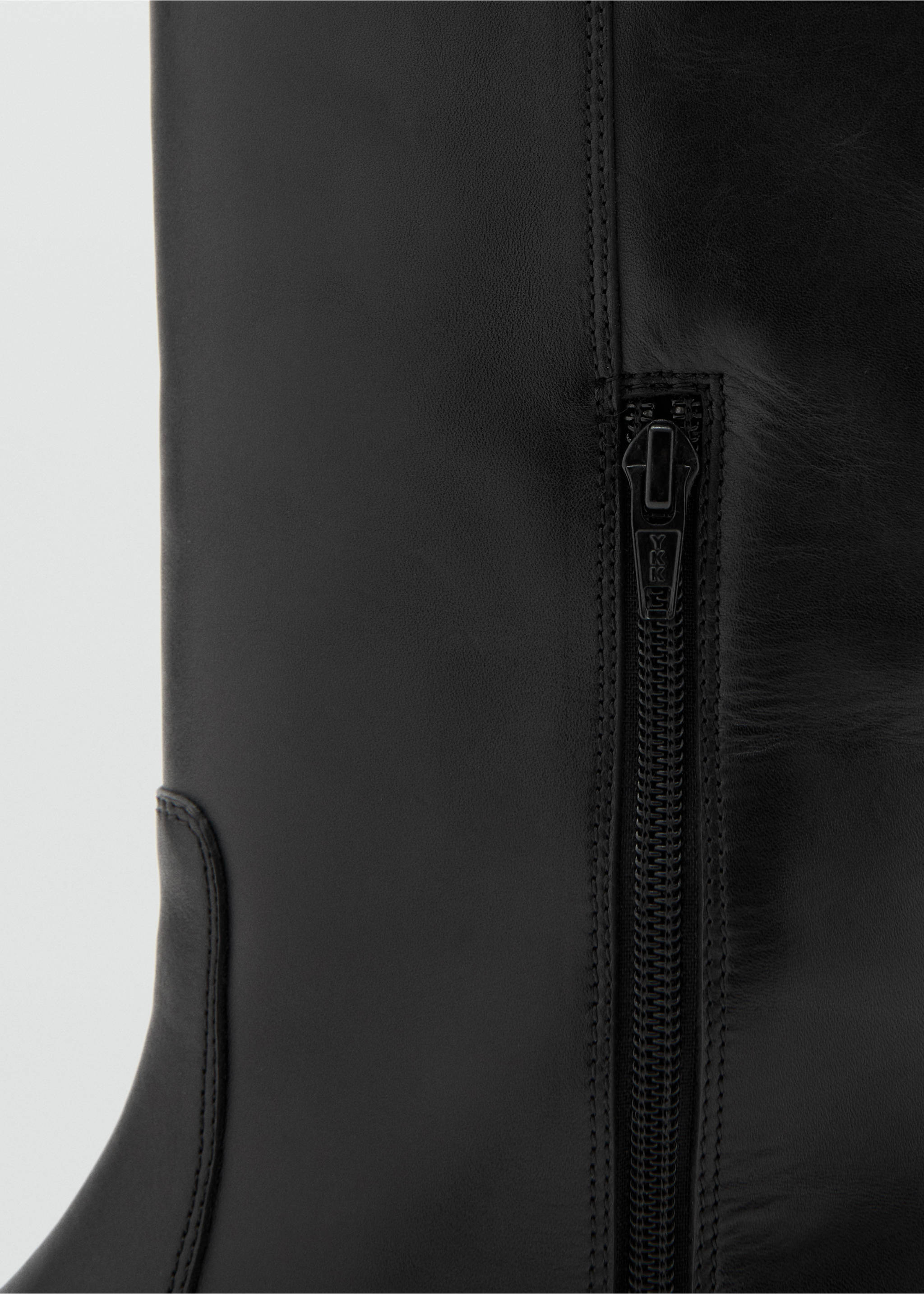 Suede high boots - Details of the article 3, Black. Ref: 17076721-00.