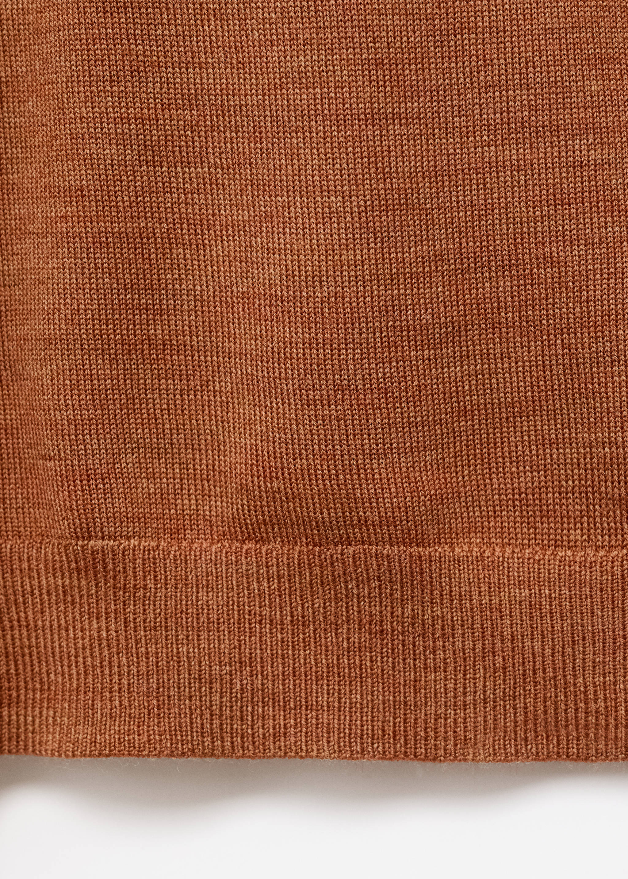 V-neck wool sweater - Details of the article 0