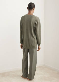 V-neck wool sweater — Green 3