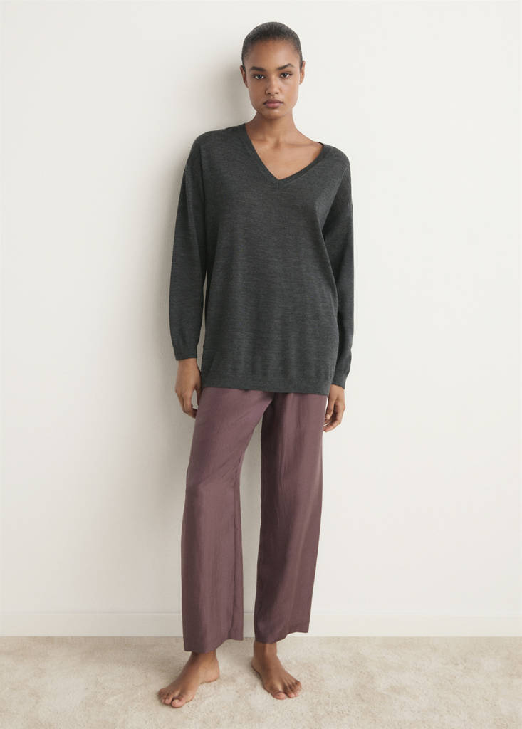 V-neck wool sweater — Charcoal