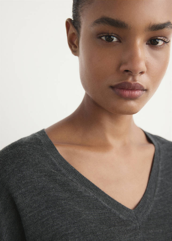 V-neck wool sweater — Charcoal