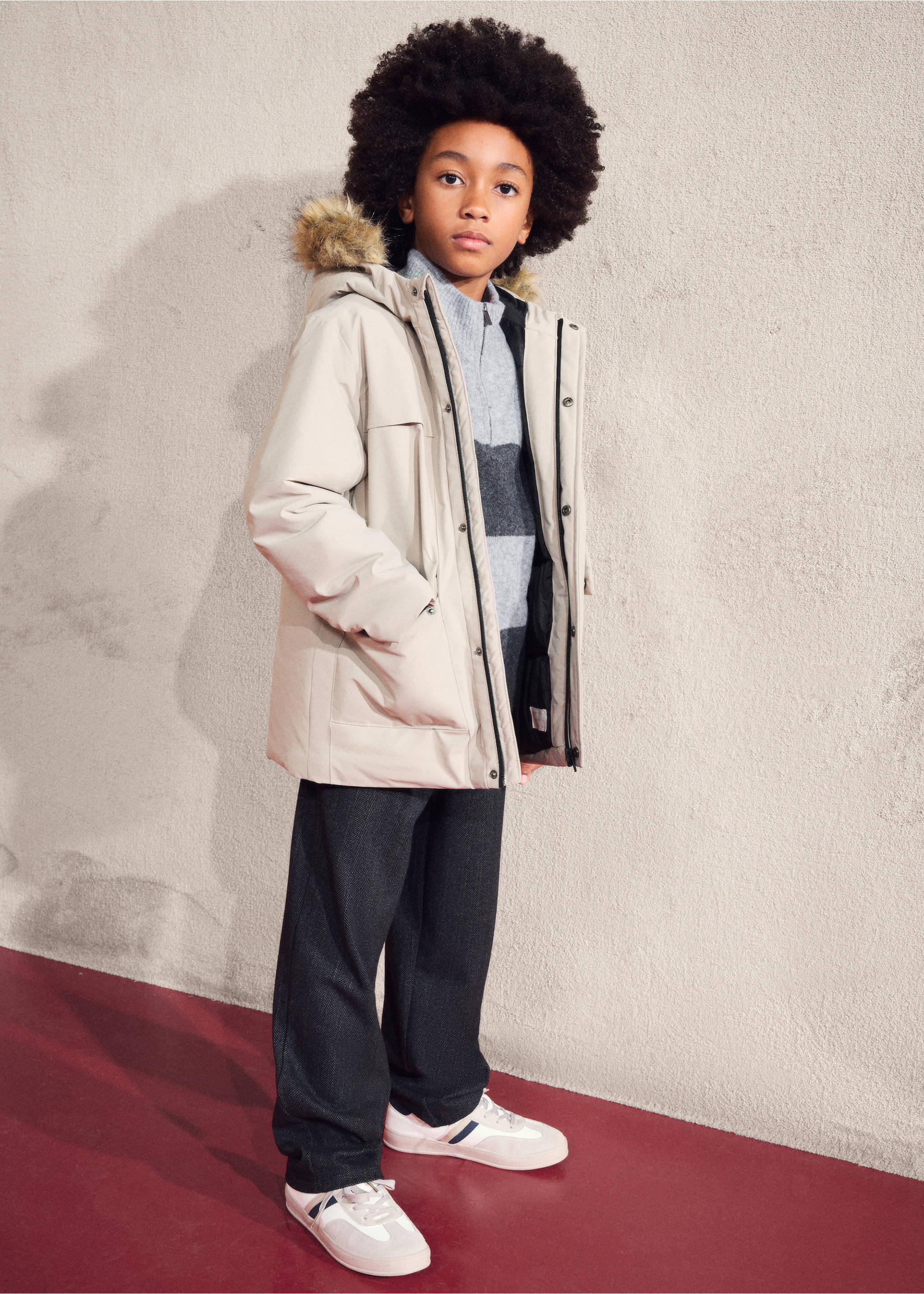 Anorak capucha pelo - Detalle del artículo 6, Marrón medio. Ref: 17076730-00.