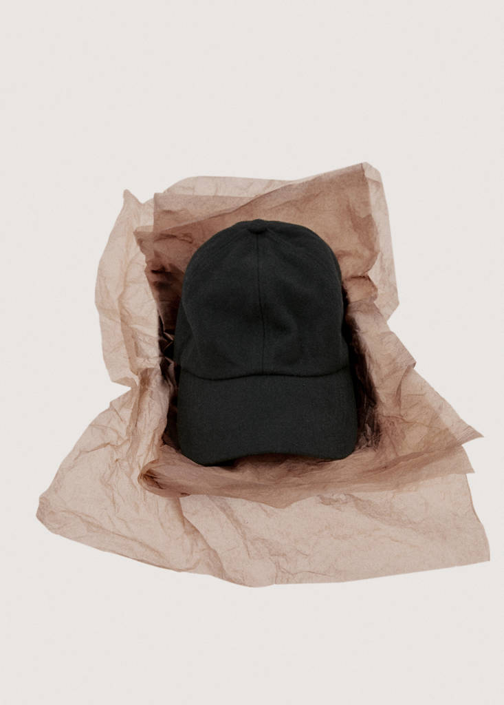 Wool-blend cap — Black