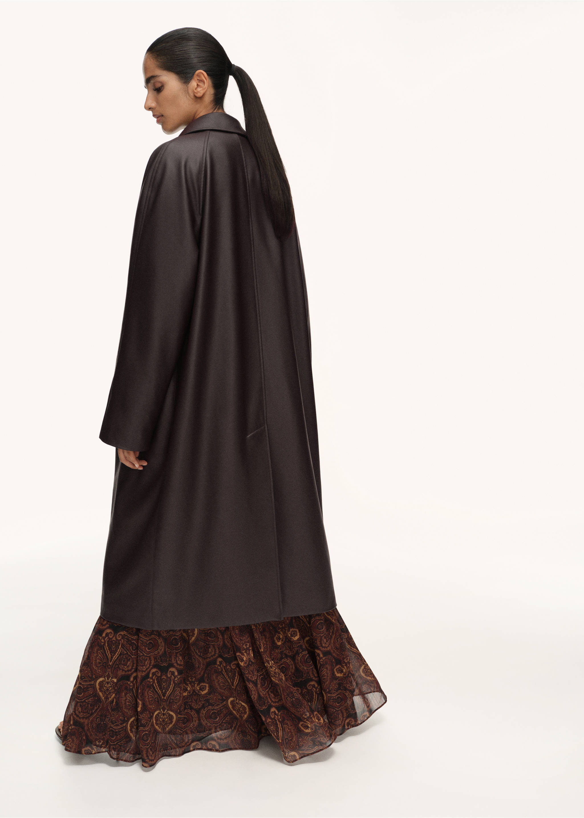 Long faux-leather trench coat - Reverse of the article, Chocolate. Ref: 17076733-00.