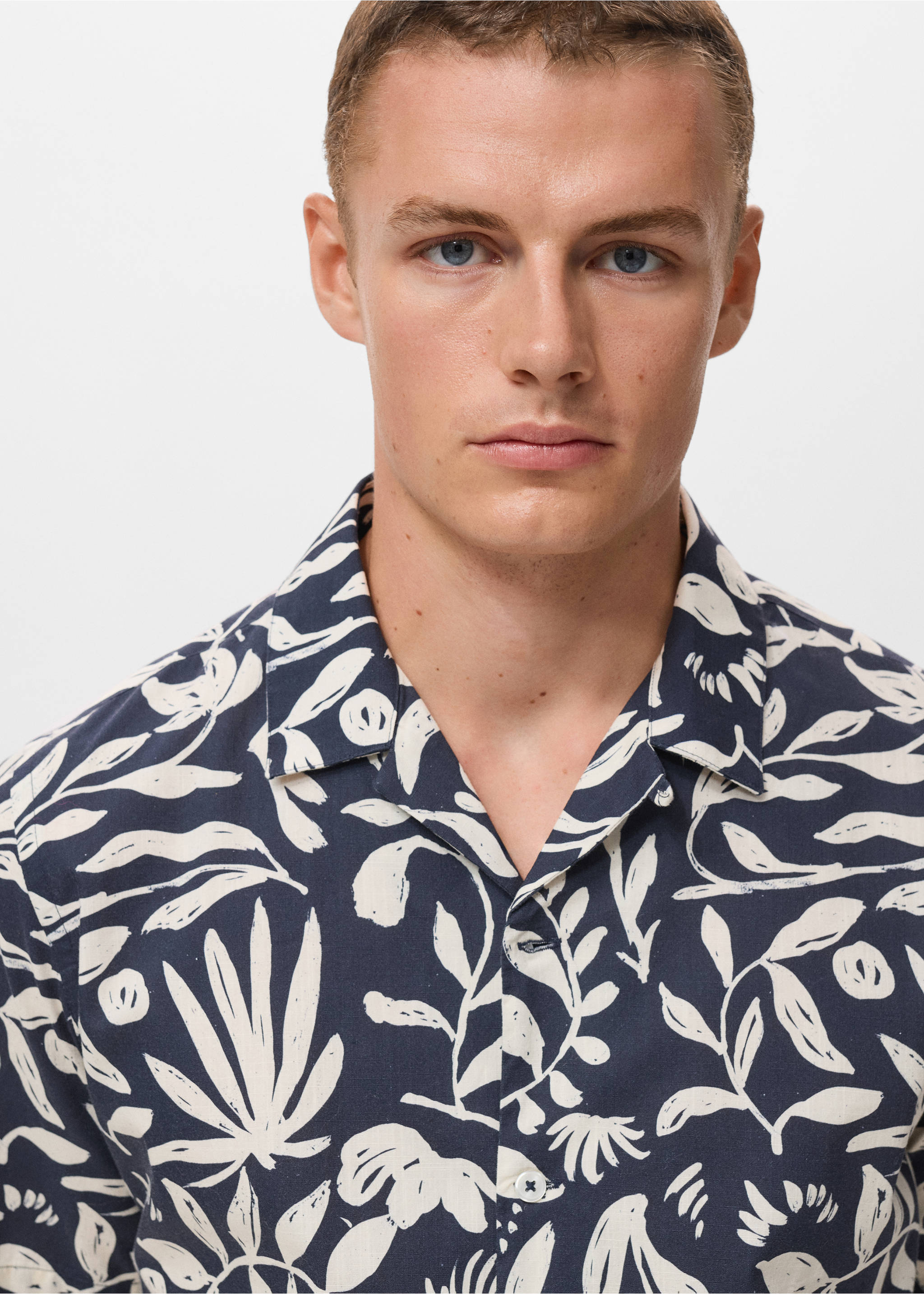 Relaxed-fit printed shirt - Details of the article 1, Indigo Blue. Ref: 17076739-00.