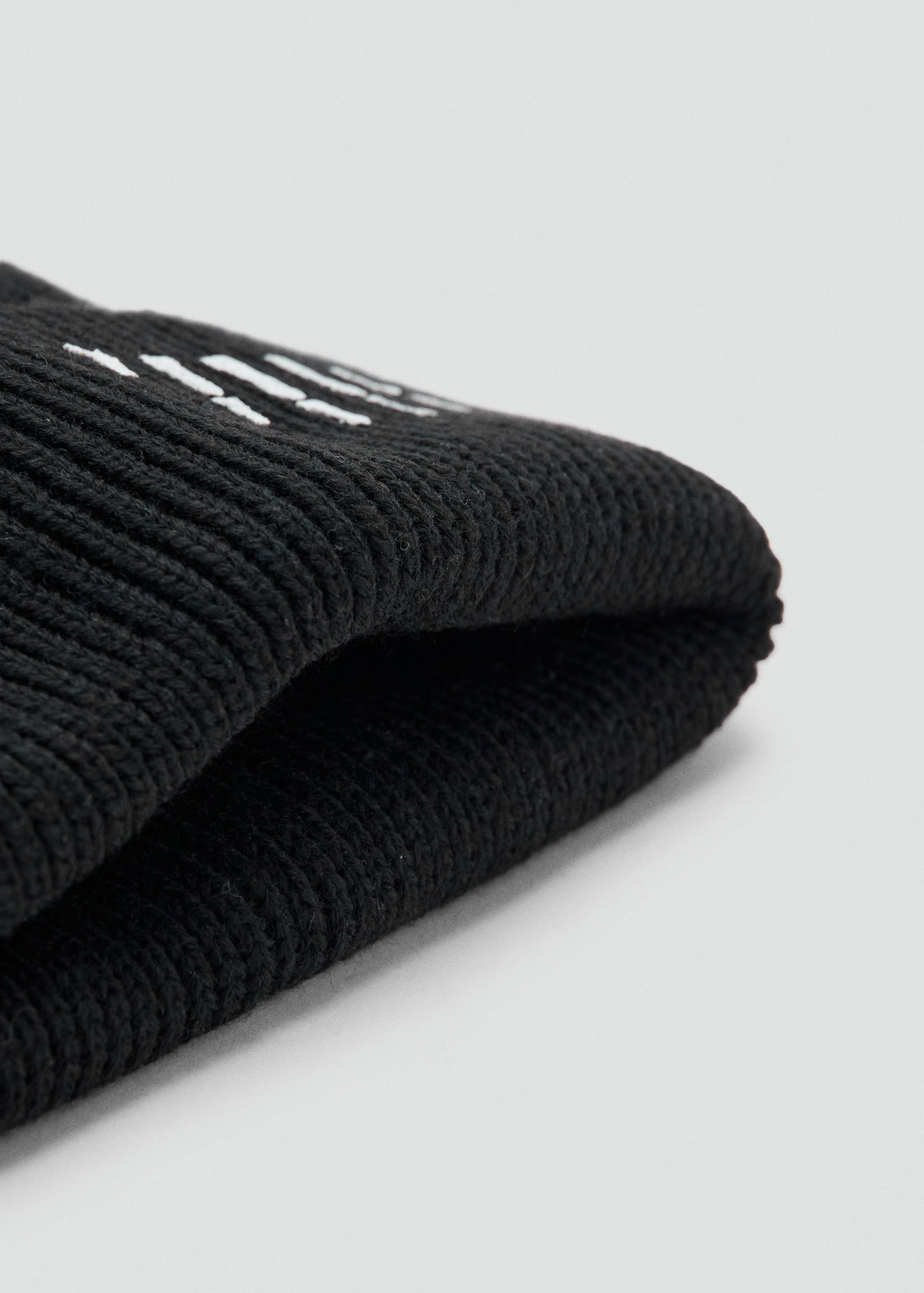 Skull knit beanie - Medium plane