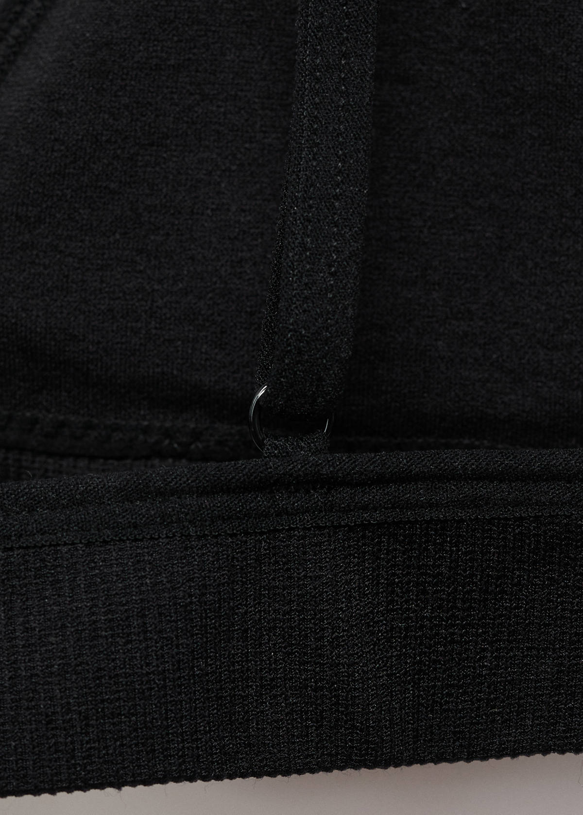 Essential triangle bra — Black