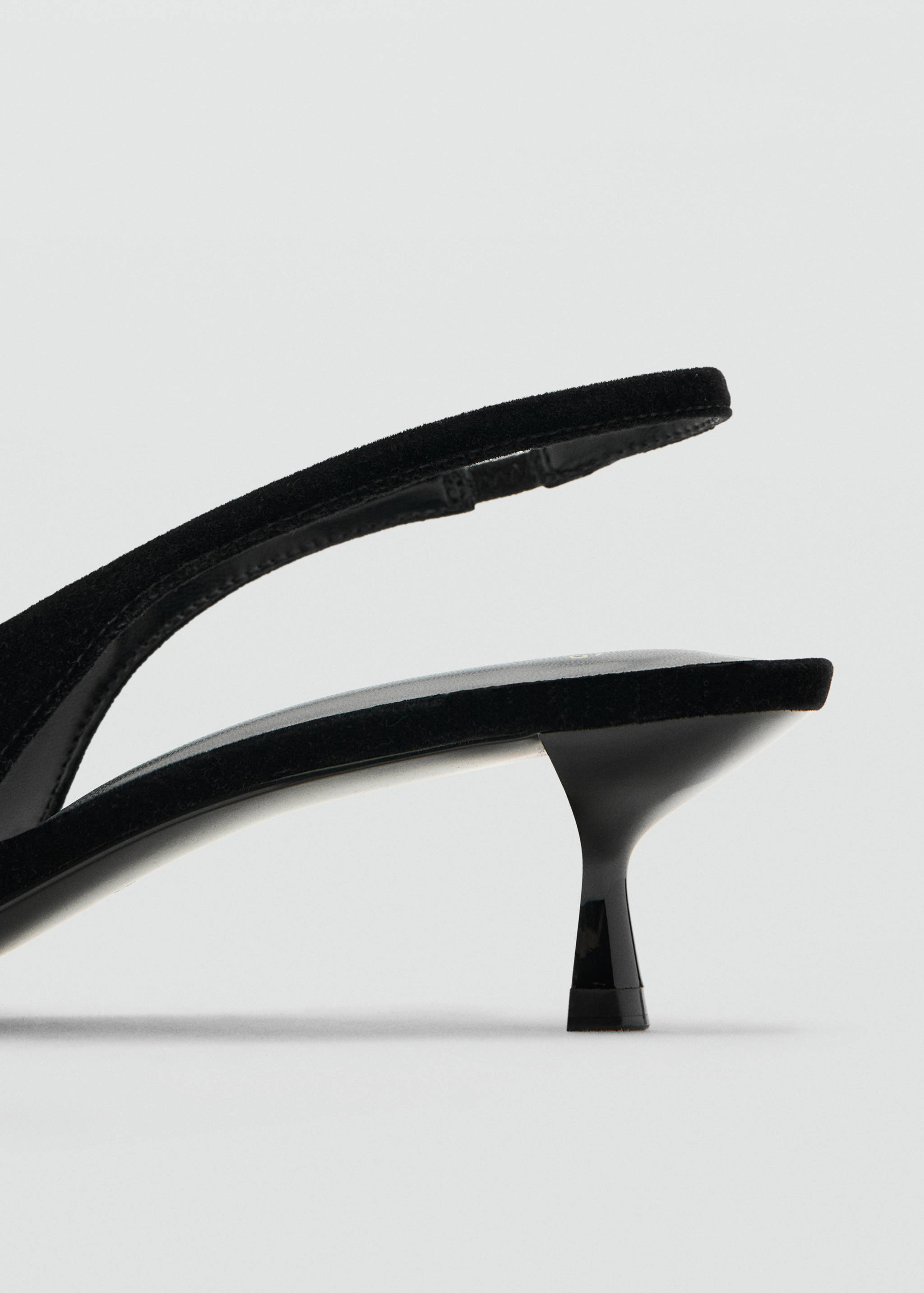 Velvet heeled shoes - Details of the article 1