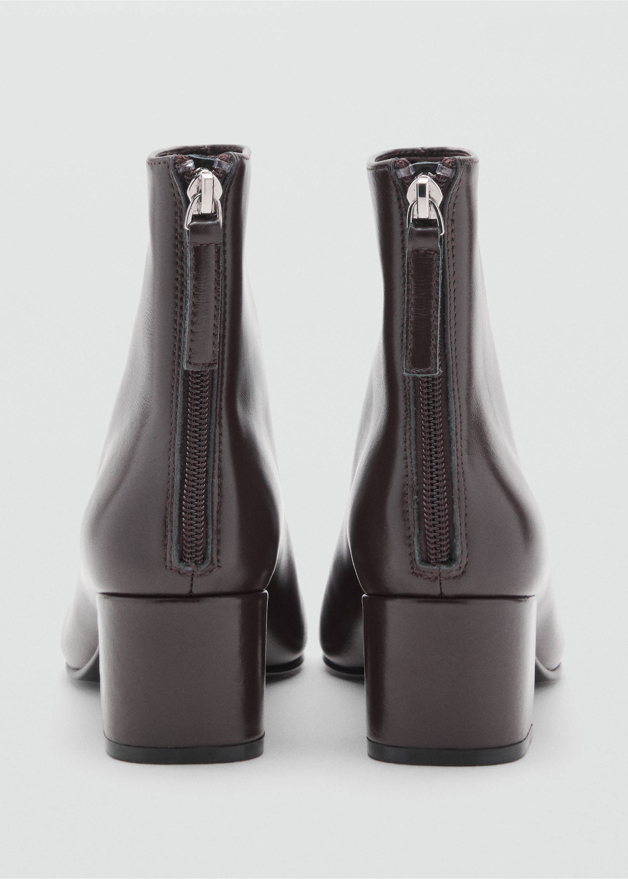 Leather ankle boots with block heel - Details of the article 1, Chocolate. Ref: 17077776-00.