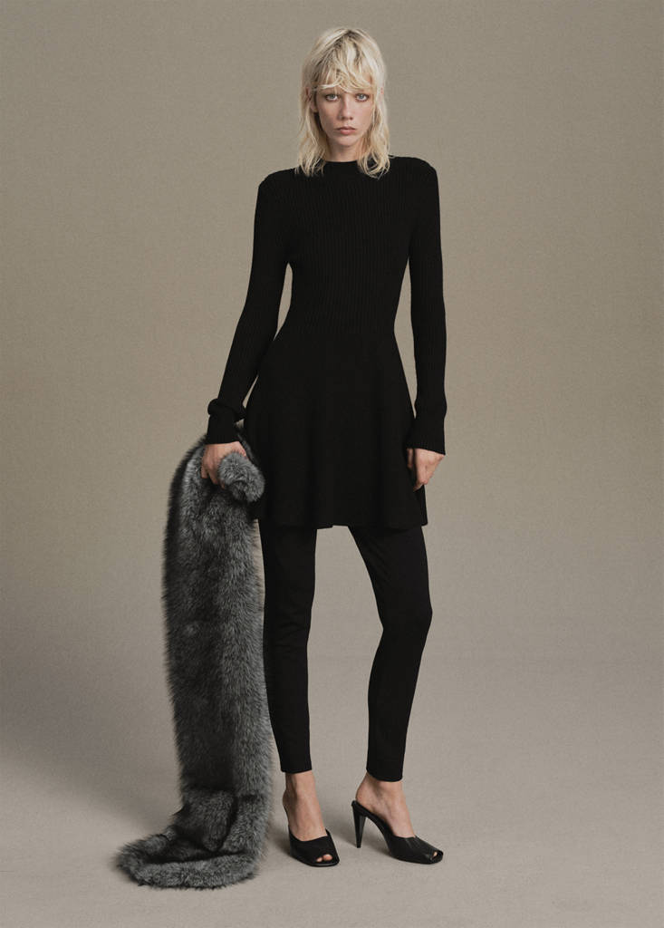 Ribbed knitted A-line dress — Black