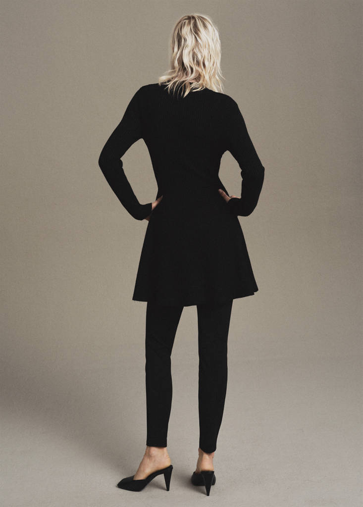 Ribbed knitted A-line dress — Black