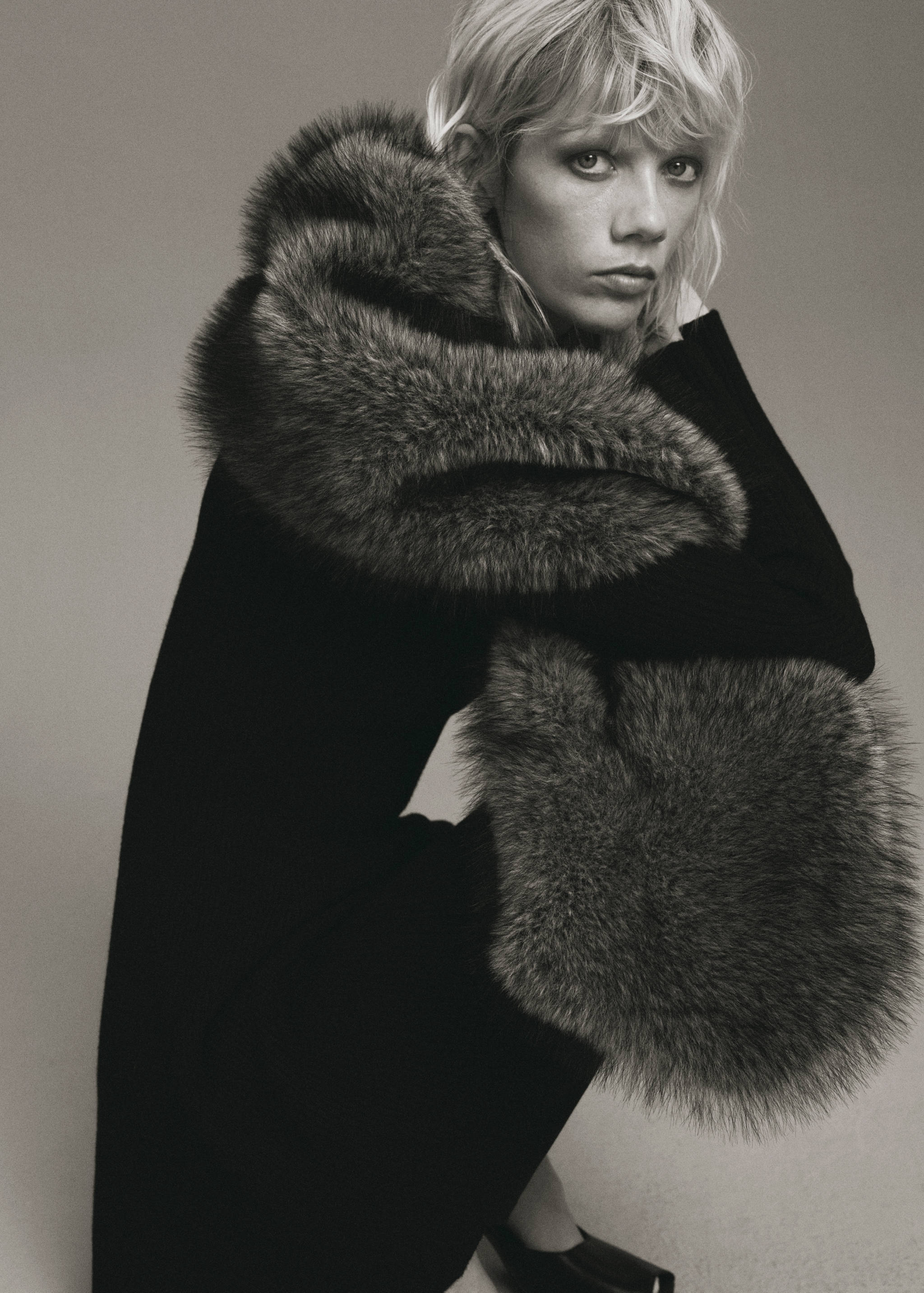 Ribbed knitted A-line dress - Details of the article 1