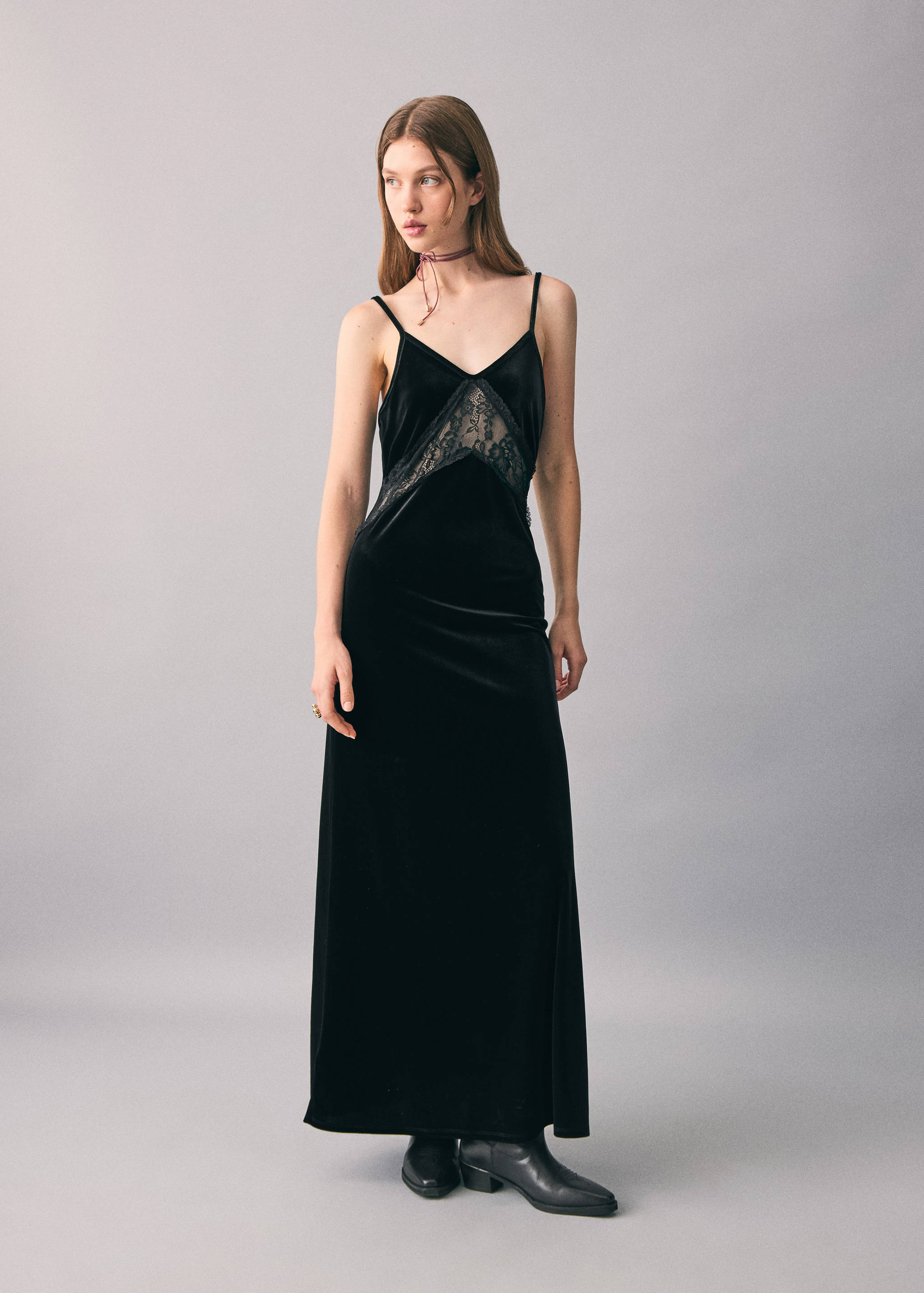 Long lace dress - General plane