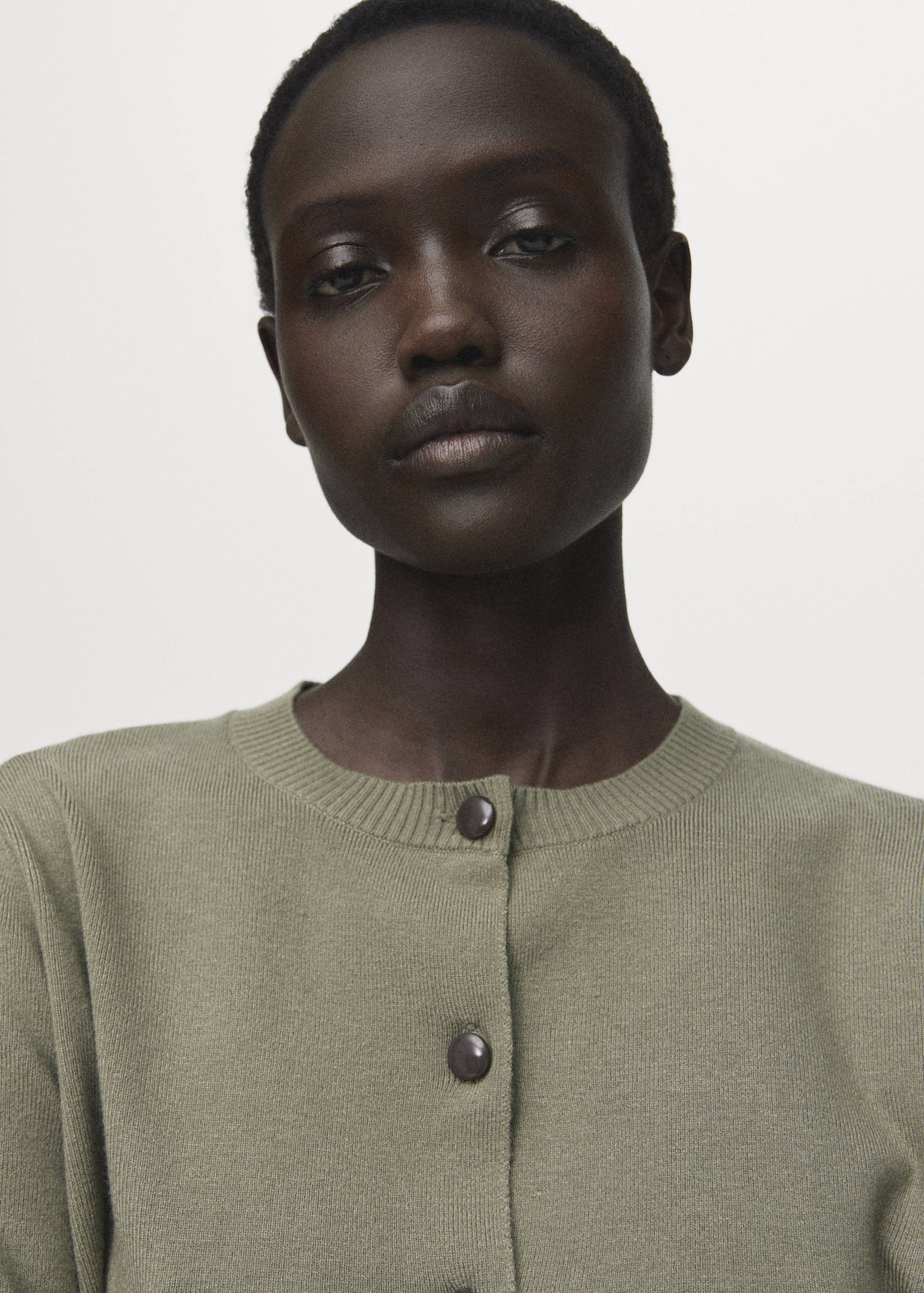 Knitted button cardigan - Details of the article 1